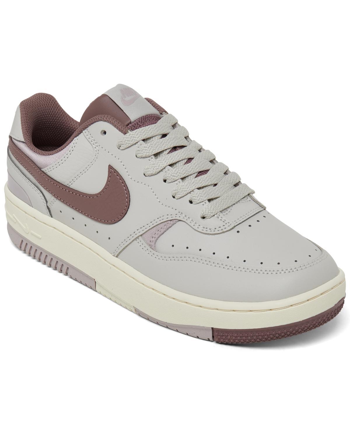 Nike Women's Gamma Force Shoes Product Image