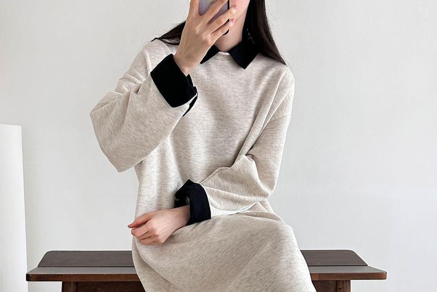 Long-Sleeve Two-Tone Loose-Fit Midi Polo Dress Product Image
