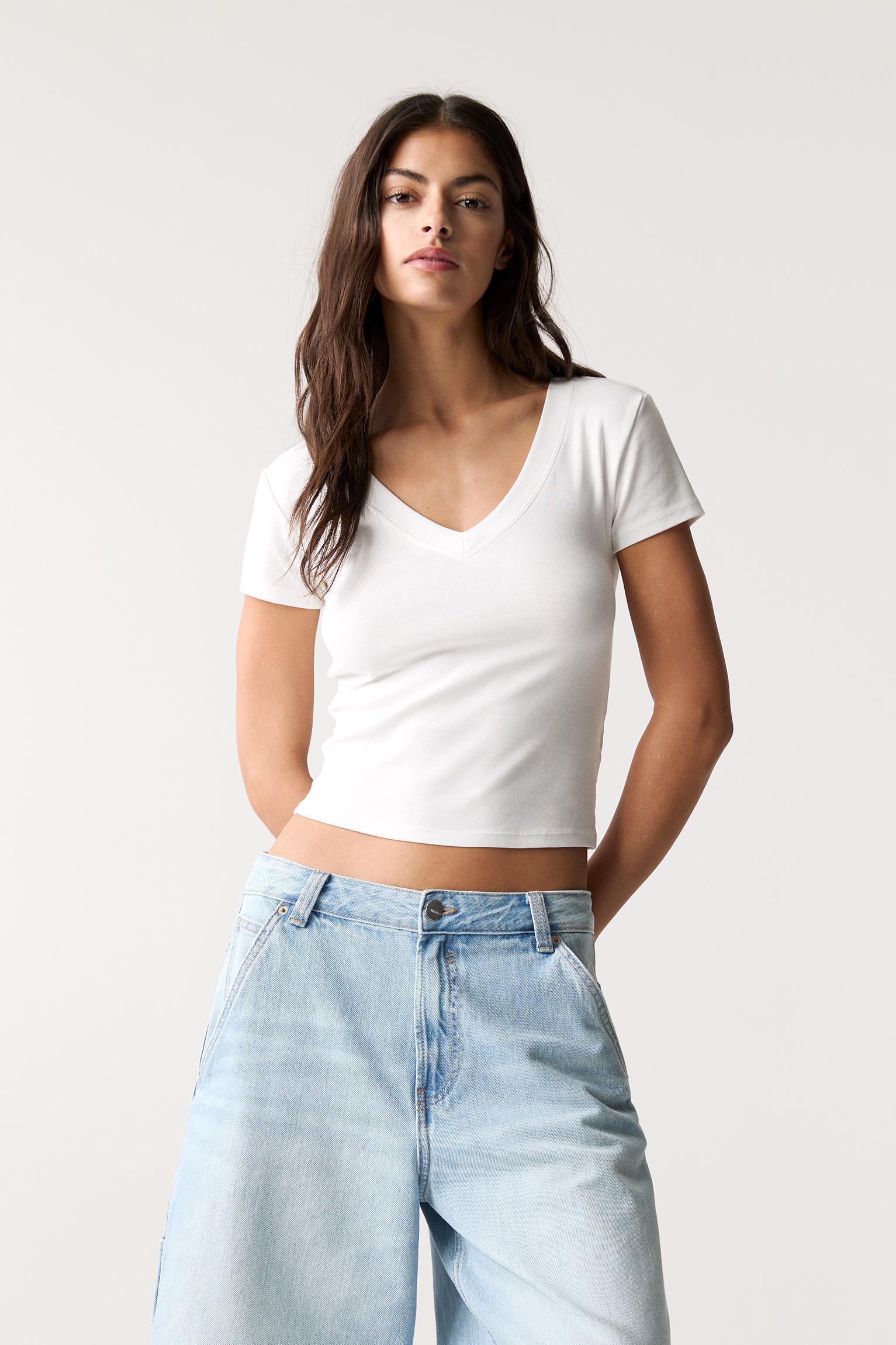 V-neck top Product Image
