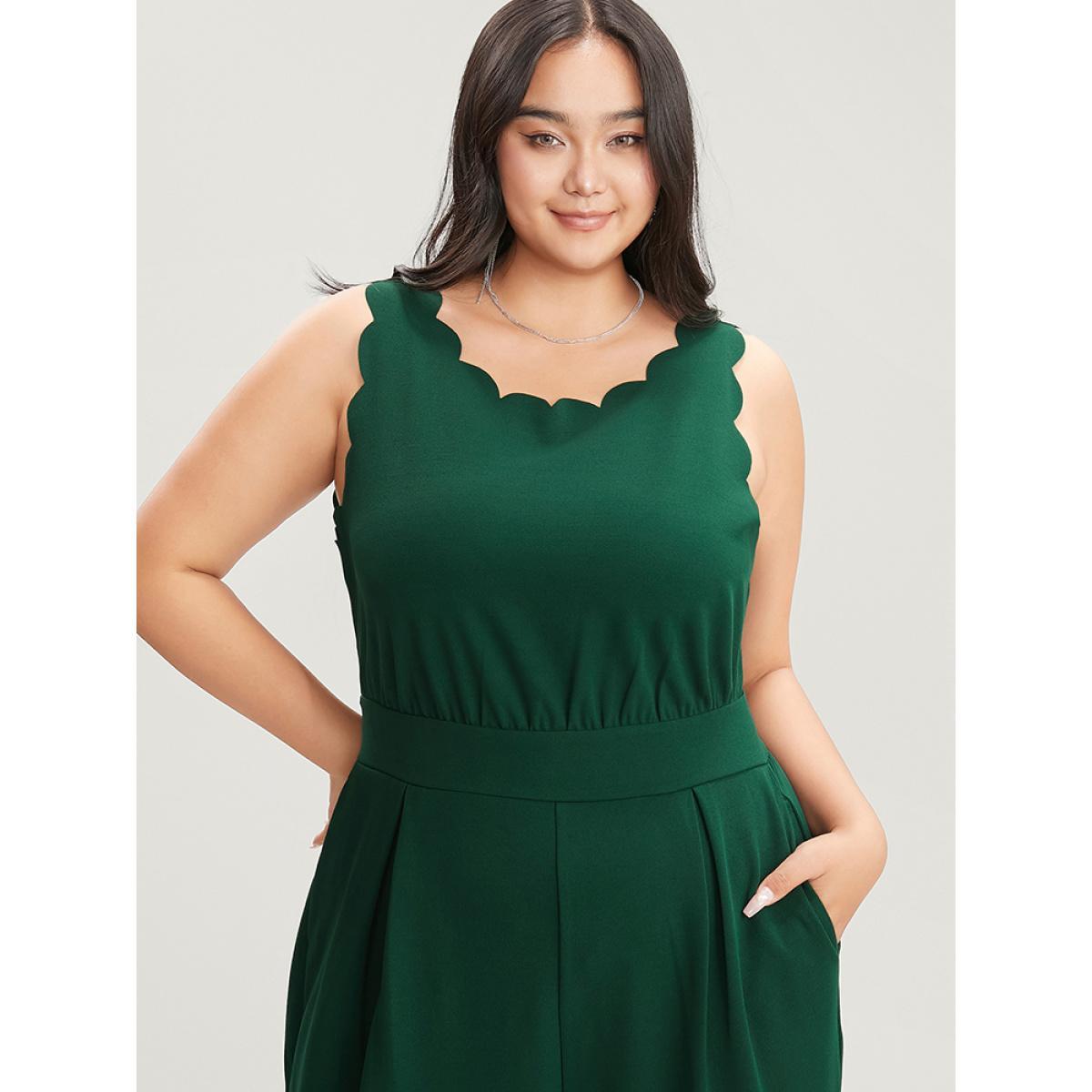 Plus Size Green Solid Sleeveless Pocket Scalloped Trim Jumpsuit Women Glamour Sleeveless Round Neck Party Loose Jumpsuits BloomChic 26/4X Product Image