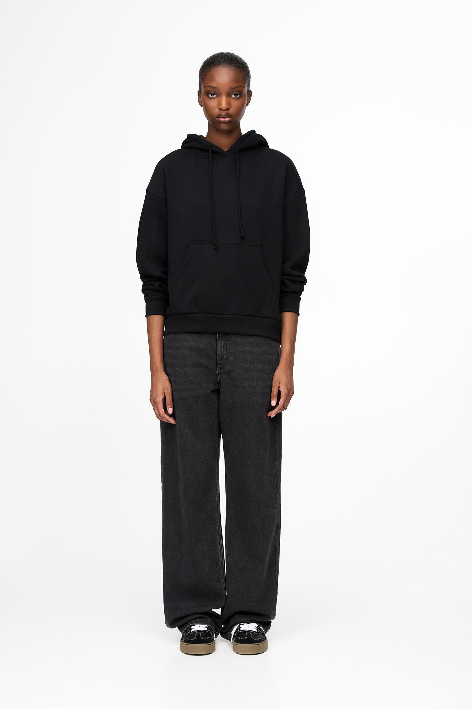 Basic hooded sweatshirt Product Image