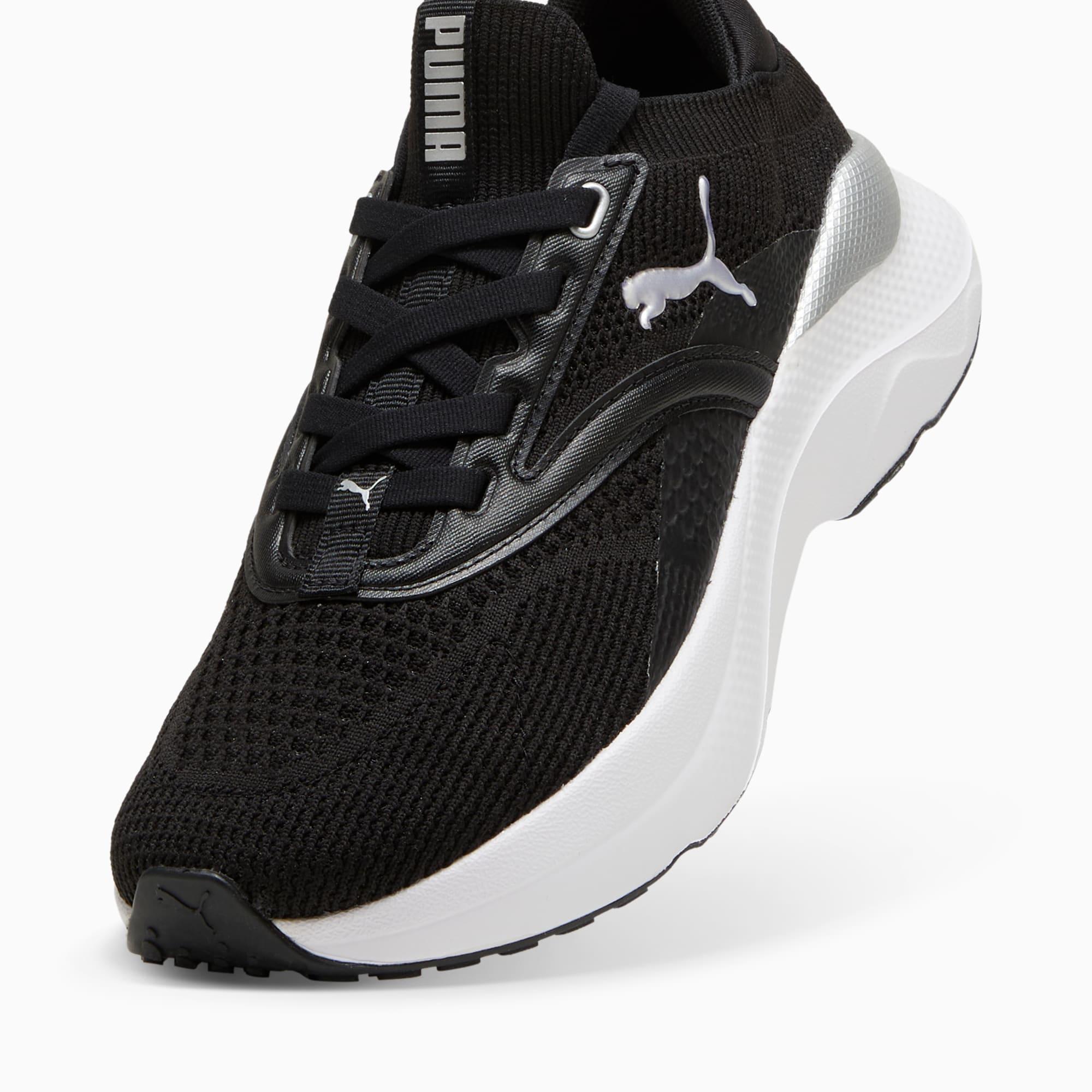 PUMA SOFTRIDE Mayve Running Shoes Women in Black/White Product Image