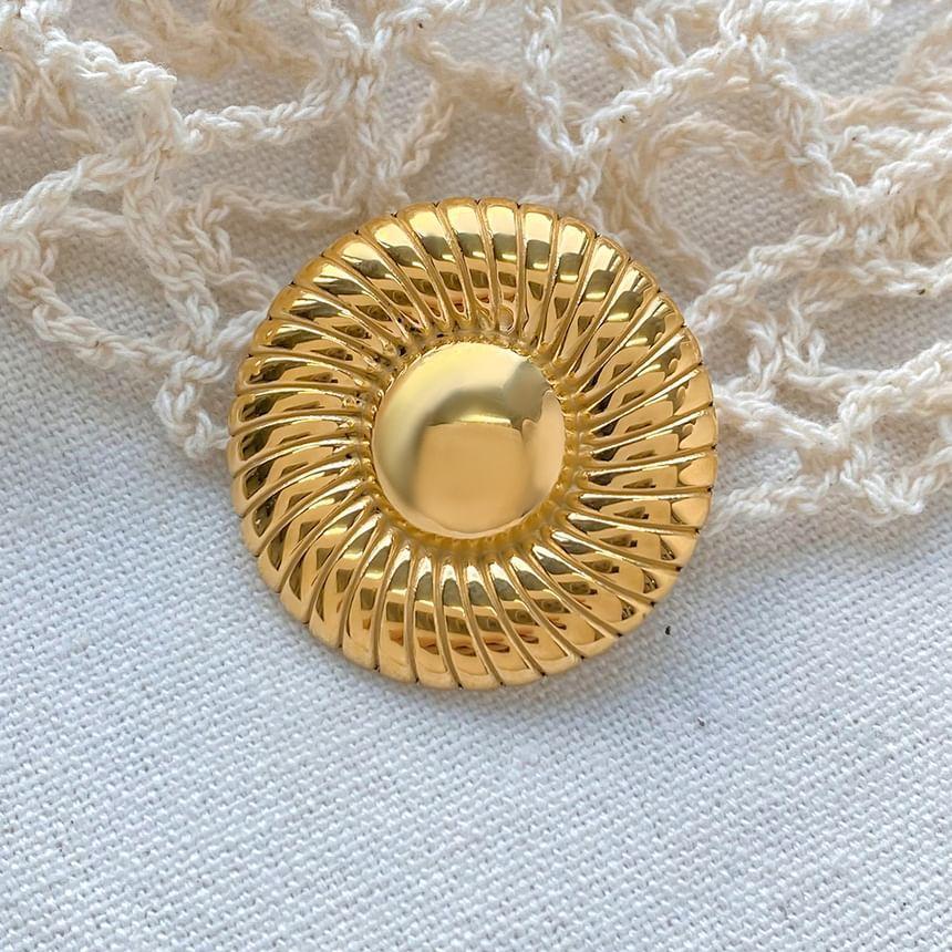 Metallic Brooch Product Image