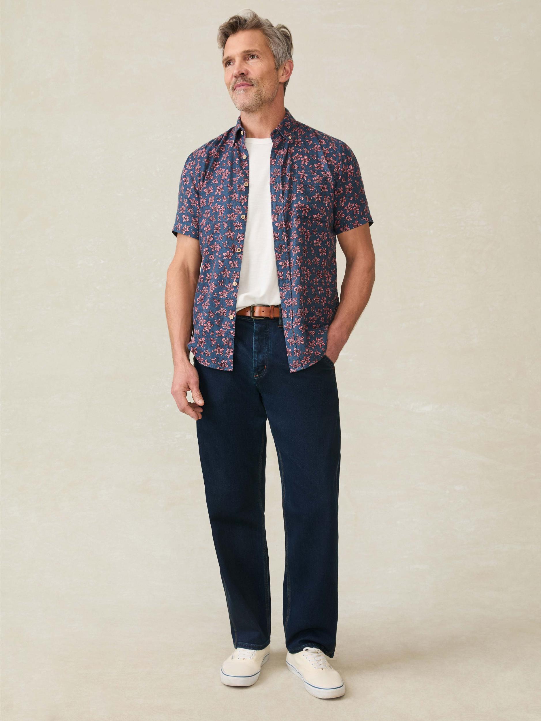 Short-Sleeve Breeze Shirt - Berry Navy Floral Male Product Image