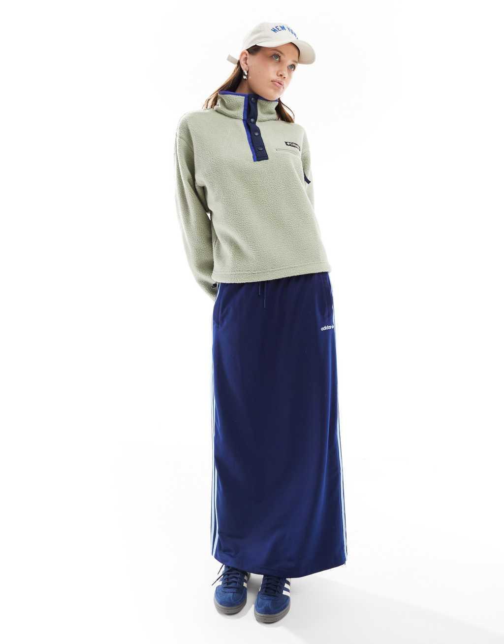 Columbia Helvetia II cropped half snap fleece in safari green Product Image