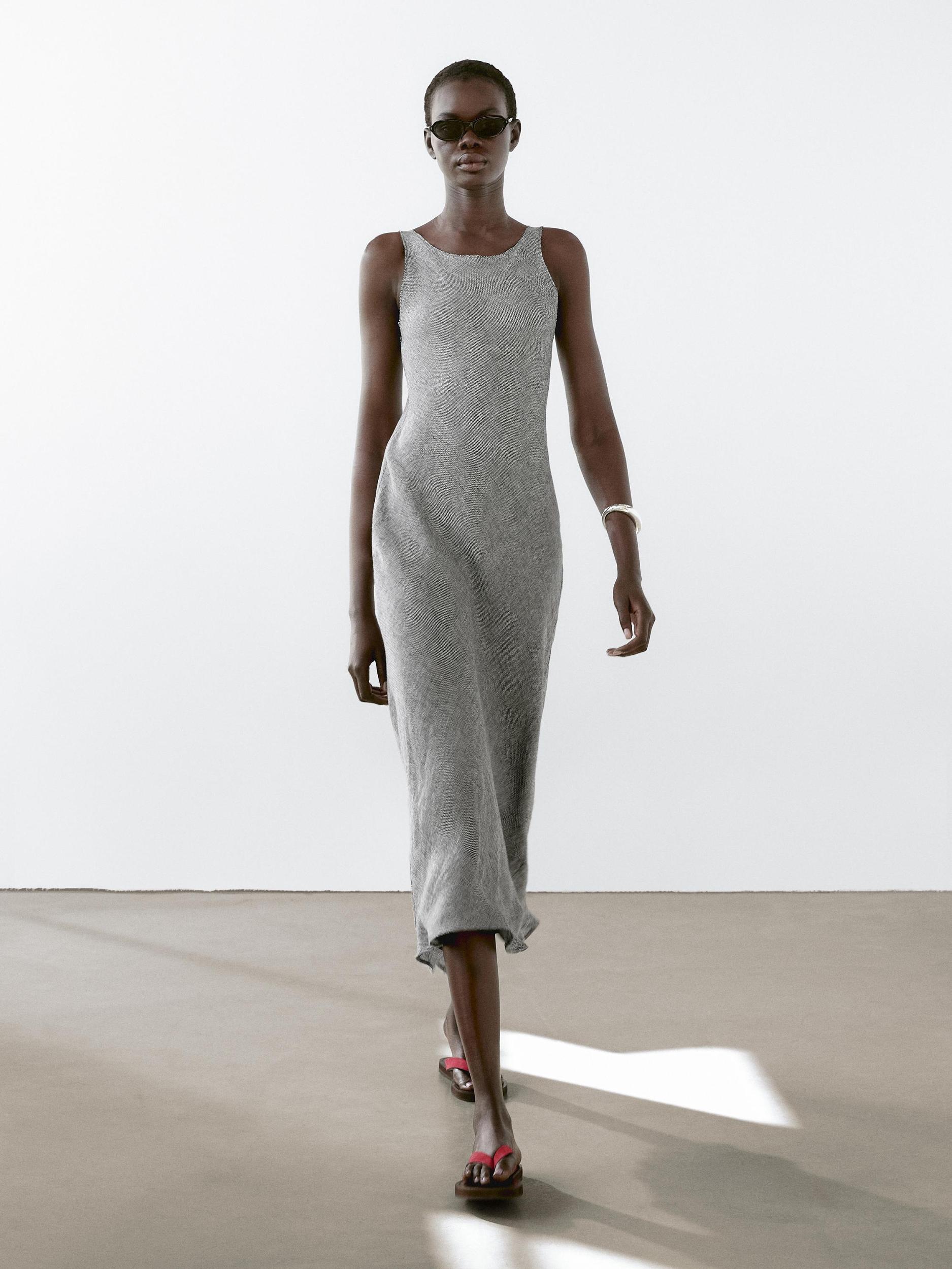 Linen fluid sleeveless dress Product Image