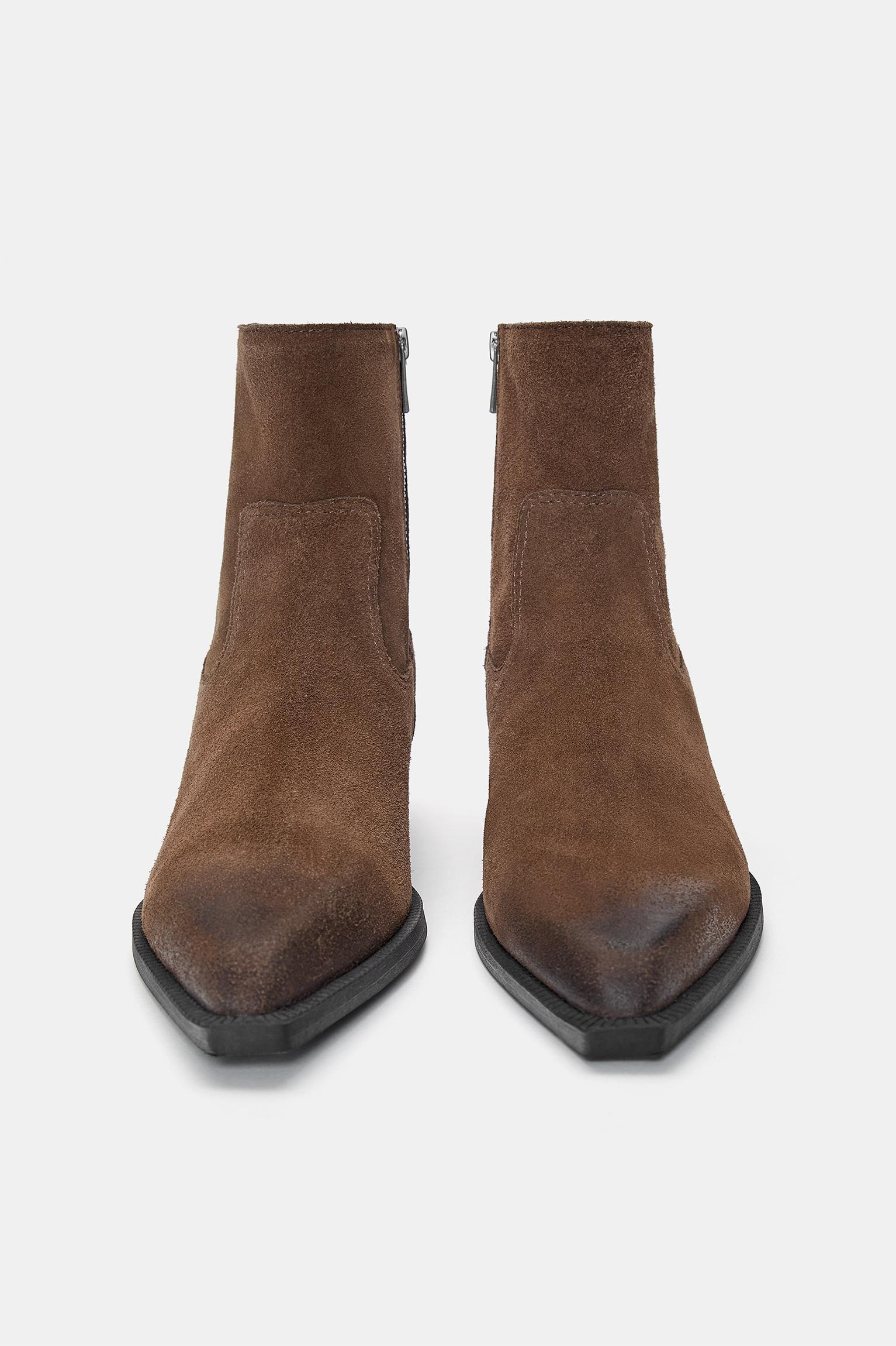 Leather cowboy boots Product Image