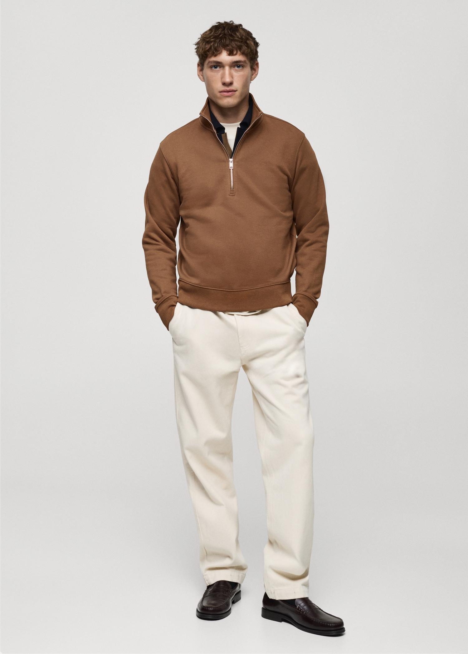 Regular-fit zipper-neck sweatshirt - Men | MANGO USA Product Image