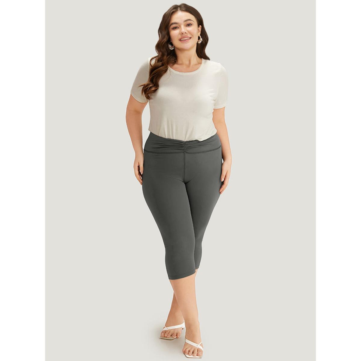 Plus Size Plain Elastic Waist Ruched Skinny Cropped Leggings Women Gray Elegant High stretch Skinny High Rise Dailywear Leggings BloomChic 30/6X Product Image