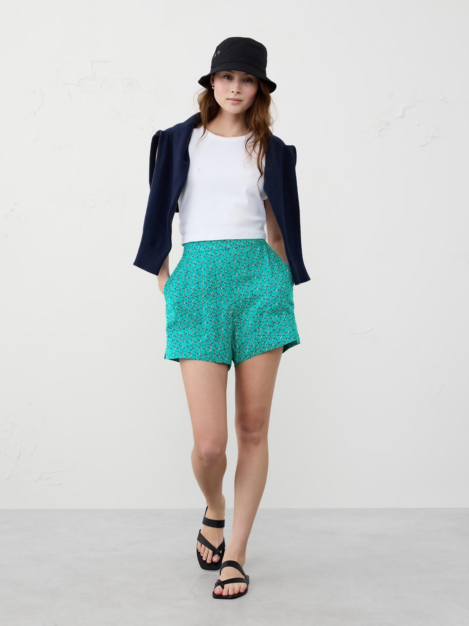 Linen-Blend Pull-On Short Product Image