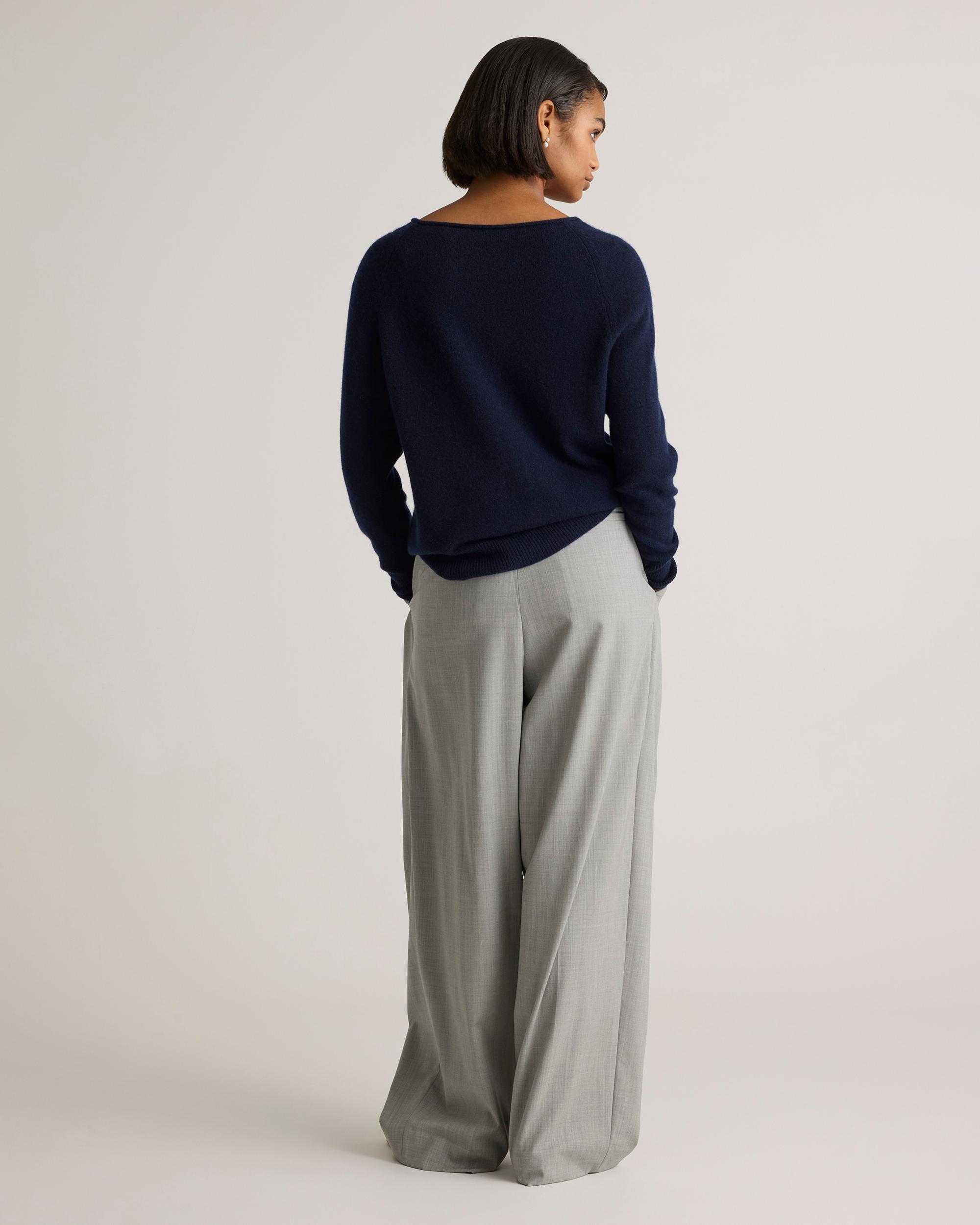 Quince | Women's Mongolian Cashmere Boatneck Sweater Size XS Product Image