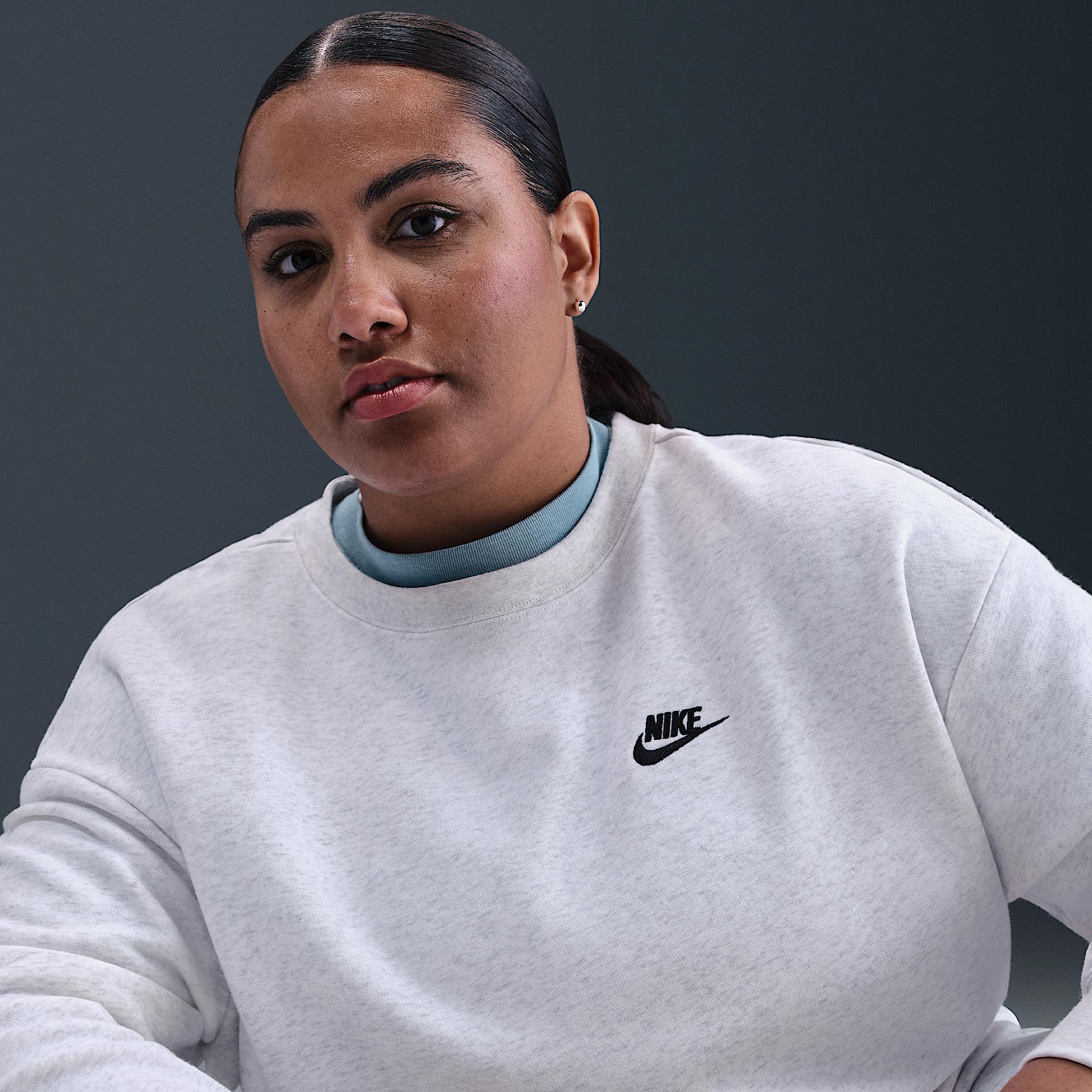 Nike Sportswear Club Fleece Women's Loose Crew-Neck Sweatshirt (Plus Size) Product Image