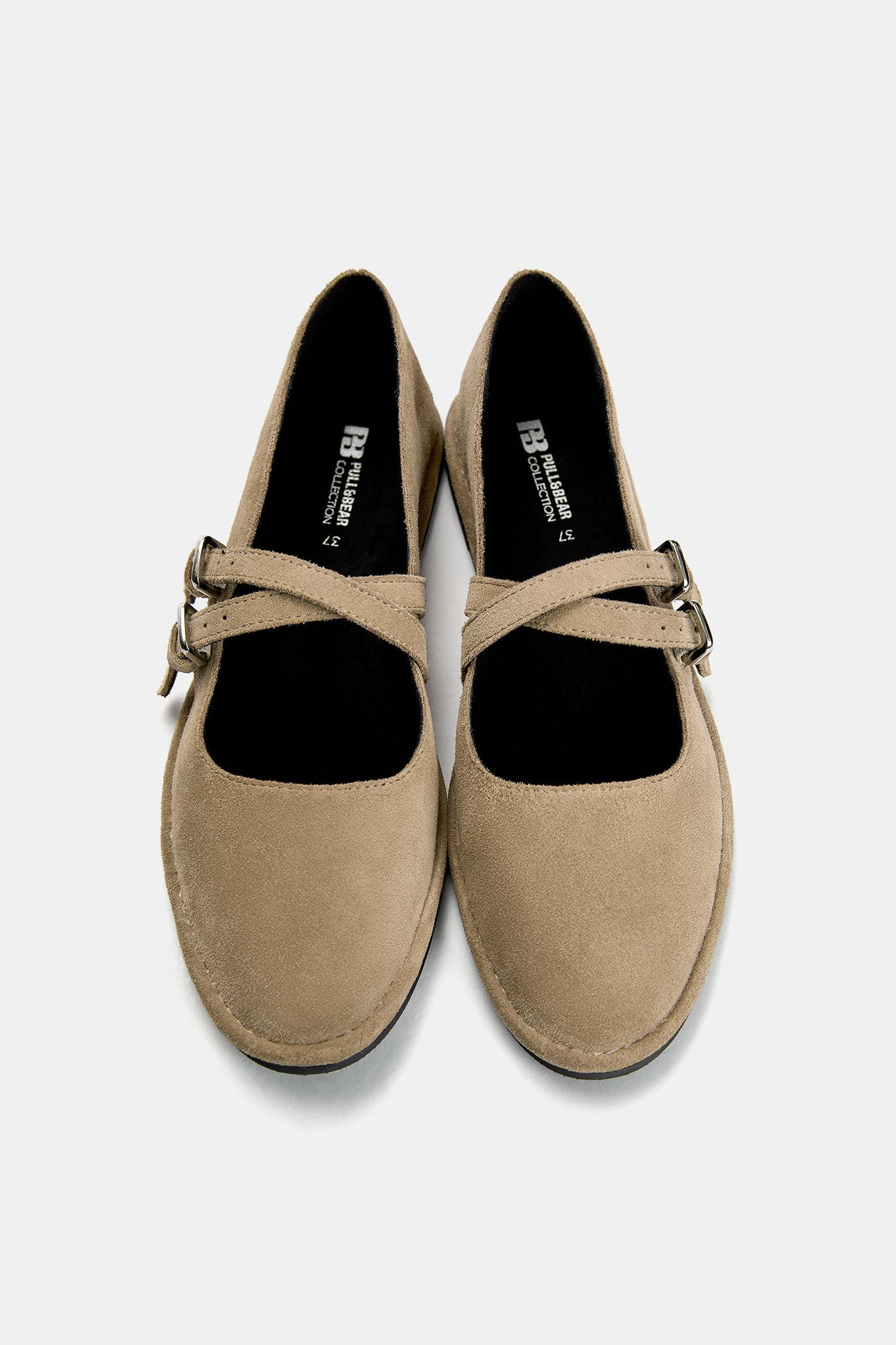 Leather ballet flats with straps Product Image
