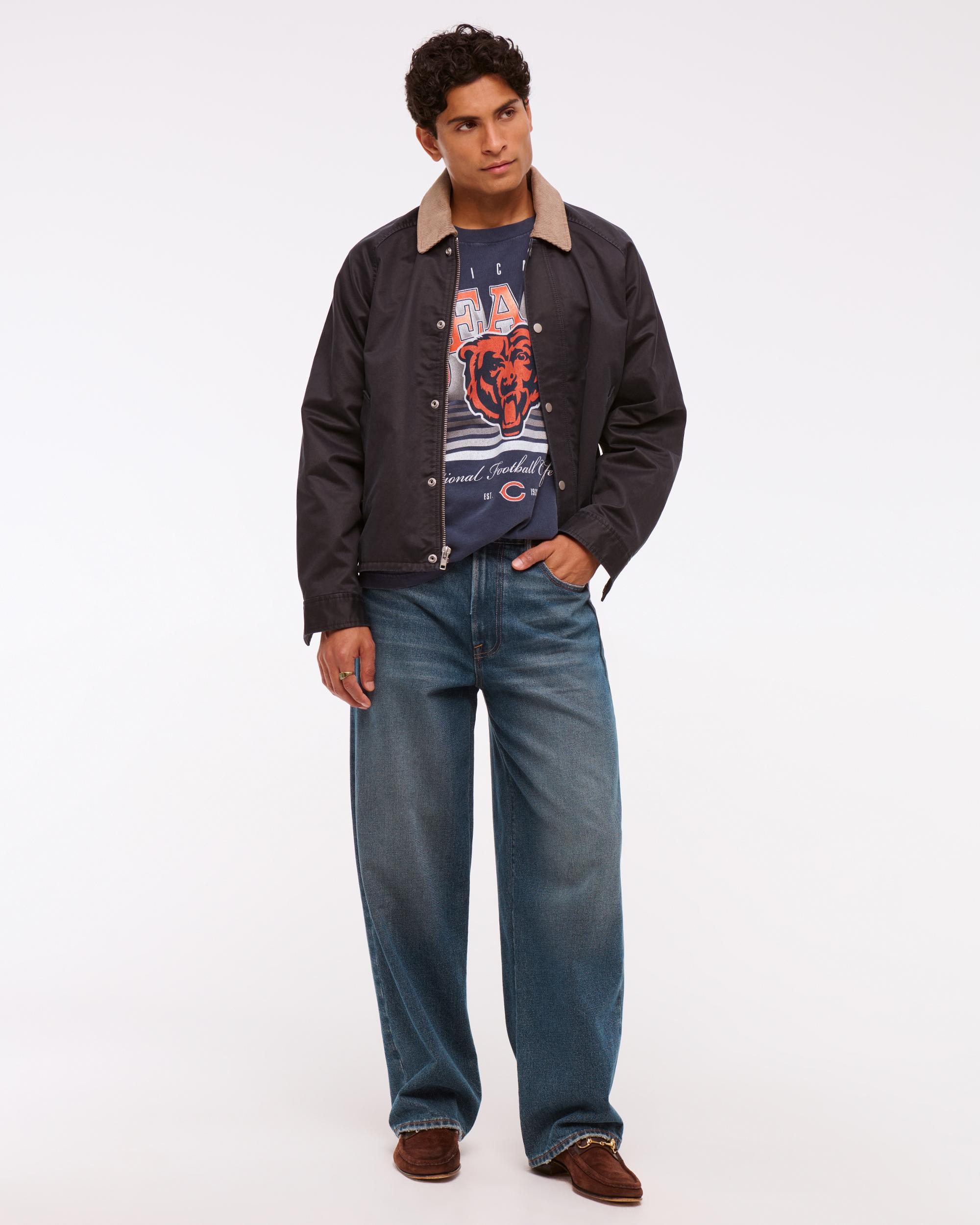 Chicago Bears Vintage-Inspired Graphic Tee Product Image