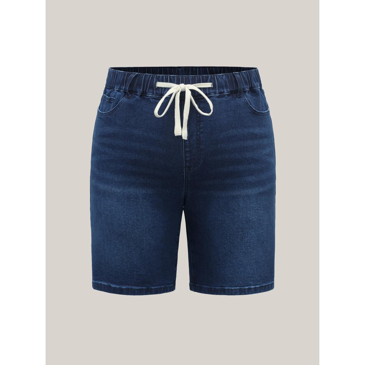 Plus Size Stretchy Waist Tie Straight-Leg Denim Shorts Women Denimindigo No stretch Everyday-Casual Slanted pocket Denim Shorts BloomChic 26/4X Product Image