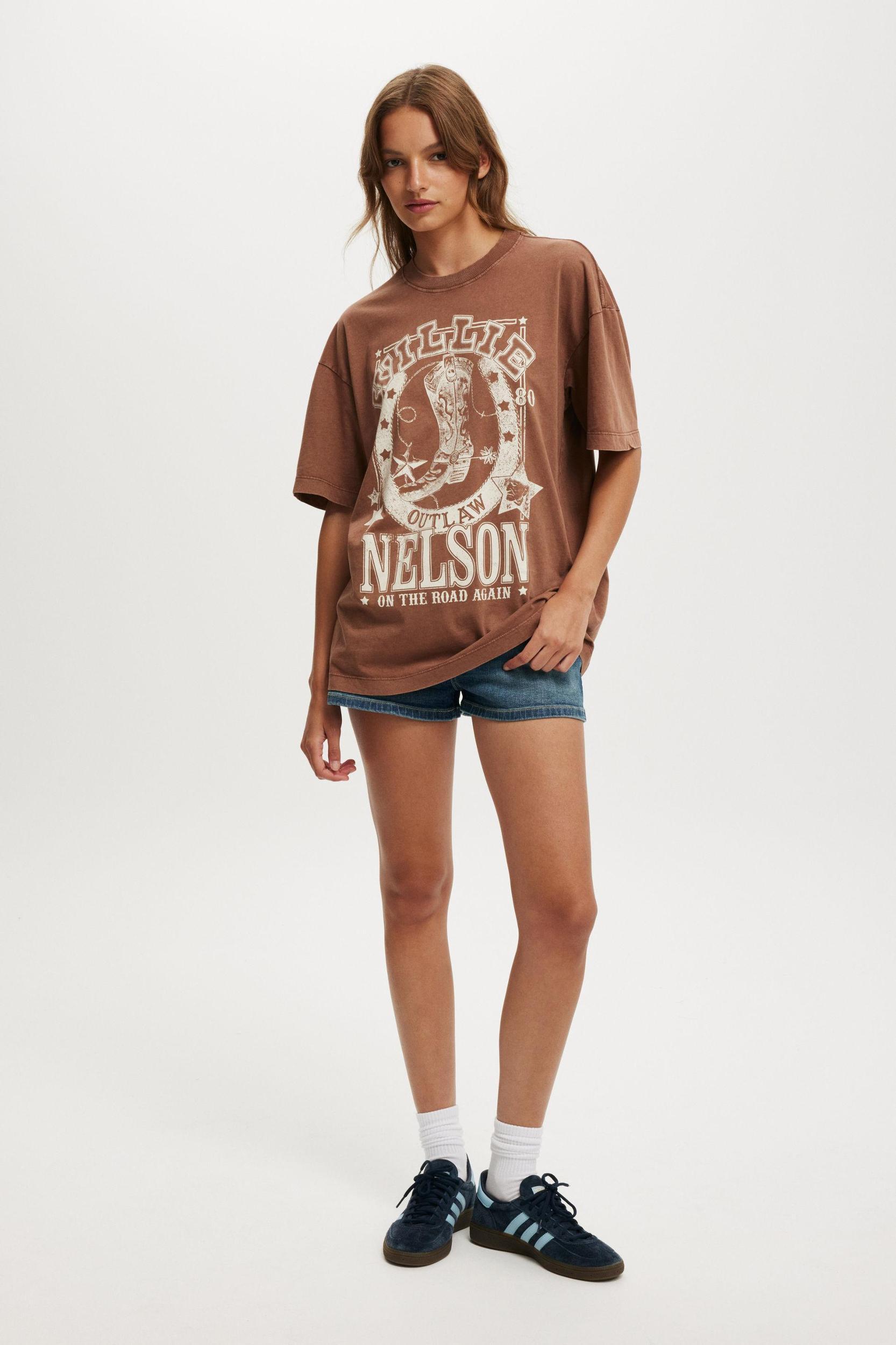 Cotton On Women - Willie Nelson Boxy Graphic Tee - Lcn br willie nelson boot/ rodeo brown Product Image