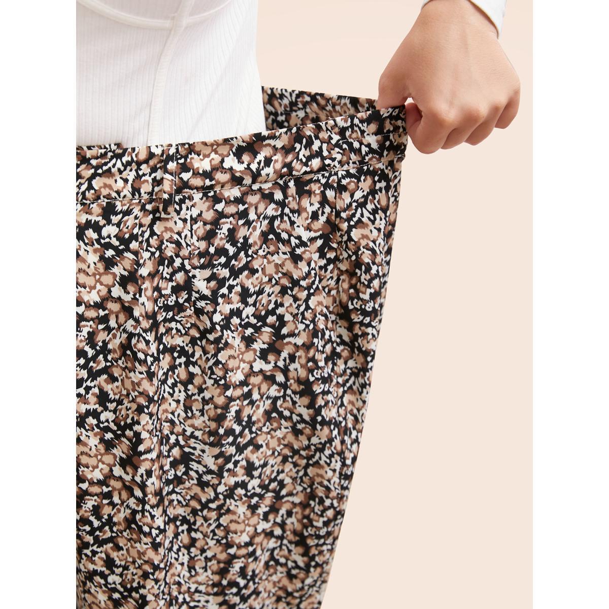 Plus Size Leopard Print Pleated Wide Leg Pants Women Leopard Casual Wide Leg Mid Rise Everyday Pants BloomChic 22-24/3X Product Image