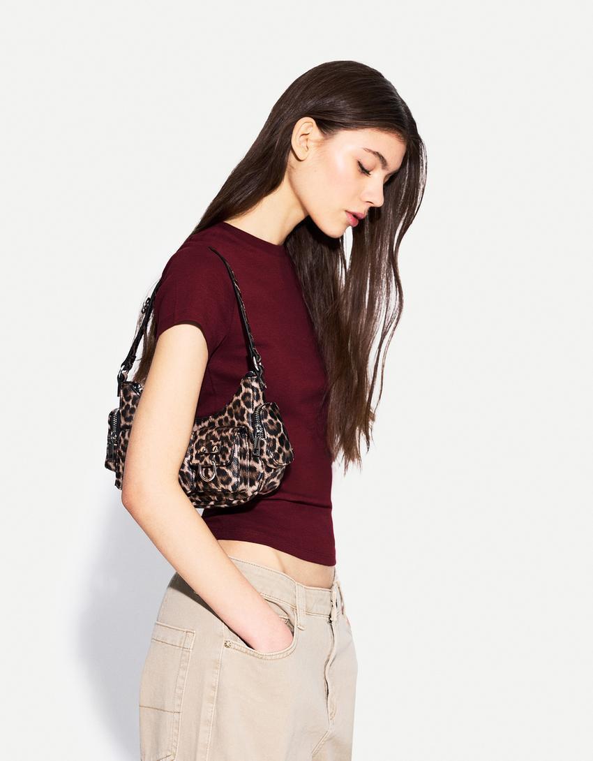 Short sleeve T-shirt with a scoop neck Product Image