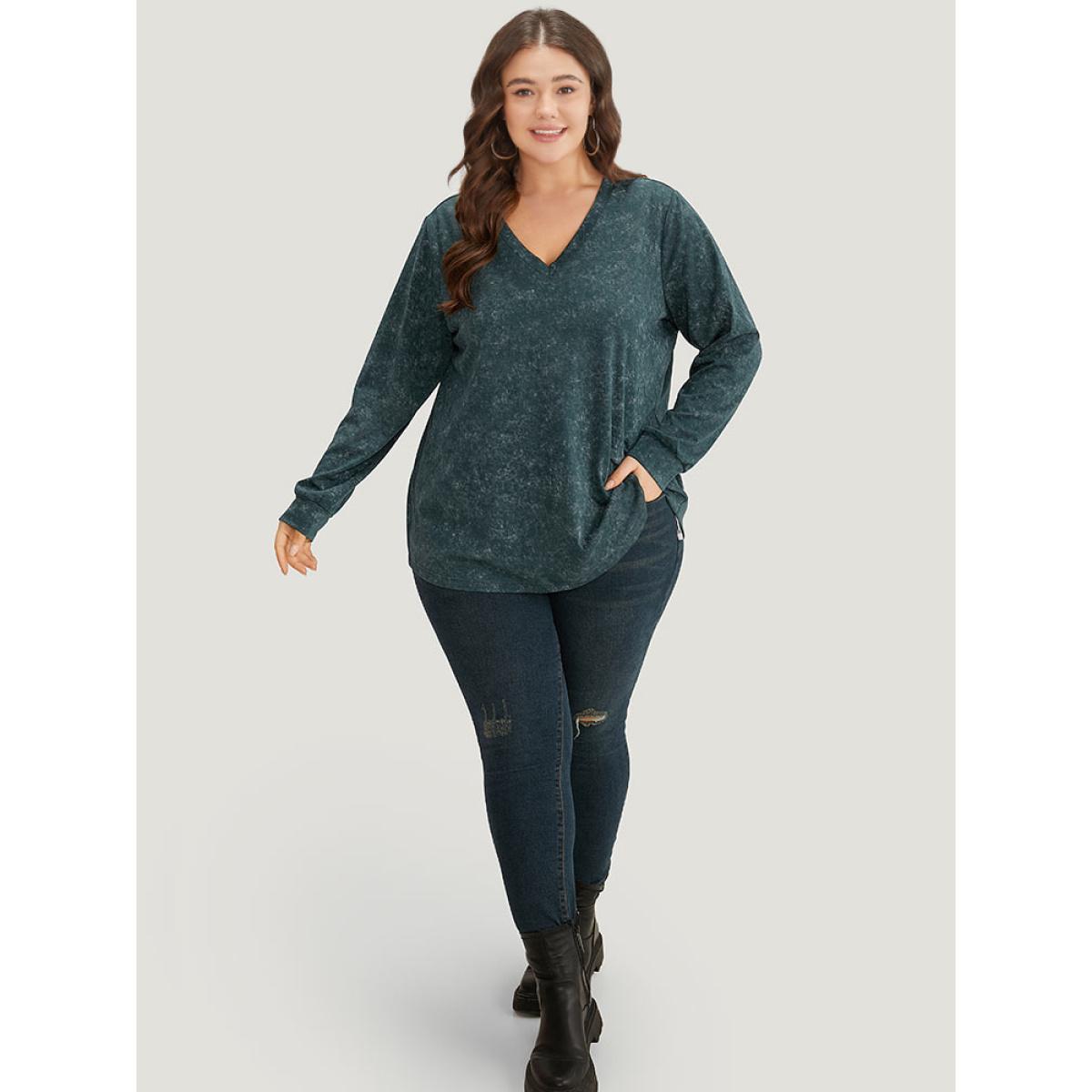 Plus Size Solid Vintage V Neck Sweatshirt Women Cyan Casual Plain V-neck Dailywear Sweatshirts BloomChic 28/5X Product Image