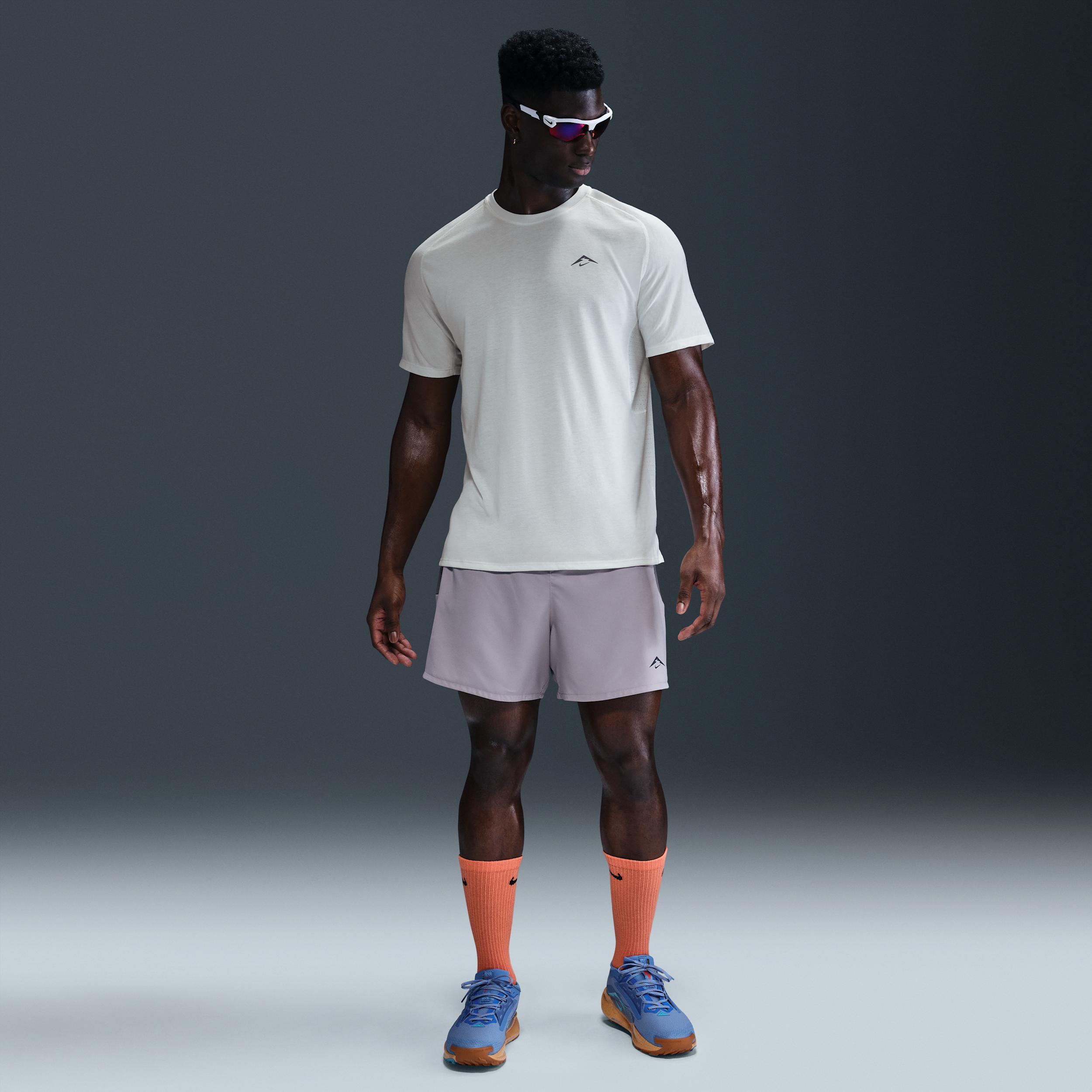 Nike Men's Solar Chase Dri-FIT ADV Short-Sleeve Running Top Product Image