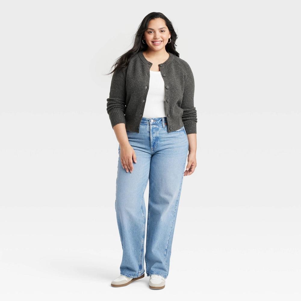Women's Mid-Rise 90's Baggy Jeans - Universal Thread™ Blue 12: Relaxed Fit, Full Length, Denim, No Stretch, Machine Washable Product Image