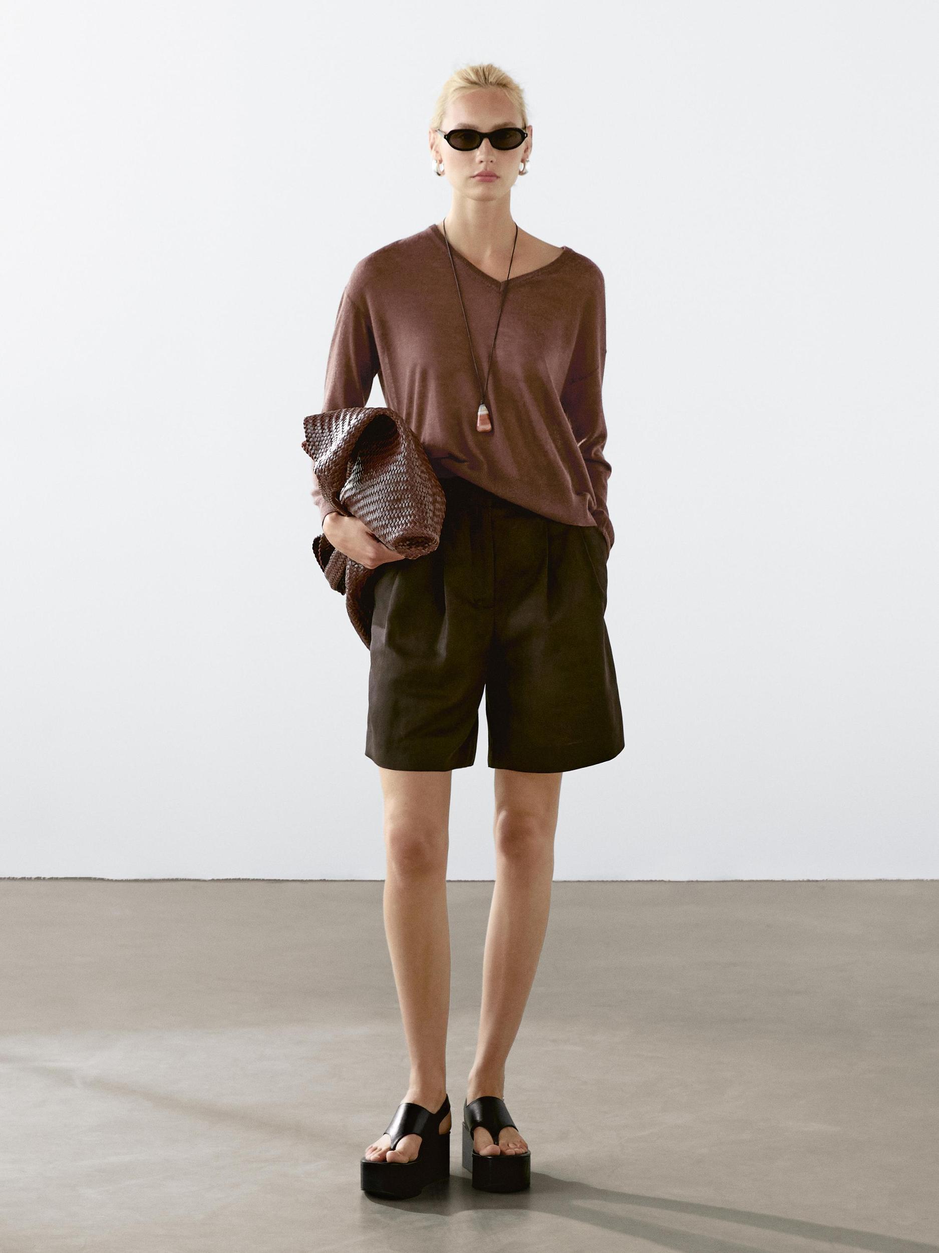 100% cashmere fine knit sweater Product Image