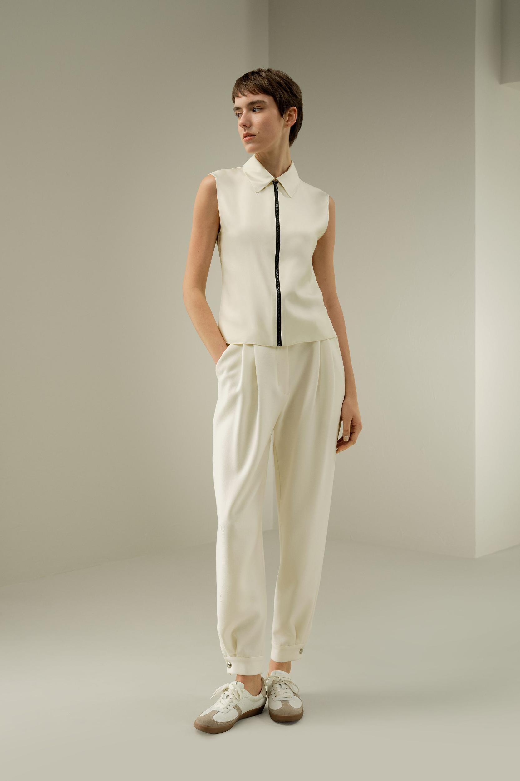 Sleeveless Full Zip Silk Vest Product Image