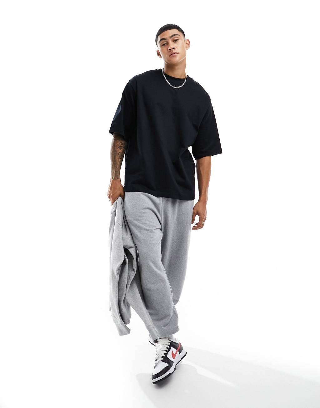 Only & Sons super oversize t-shirt in black  Product Image
