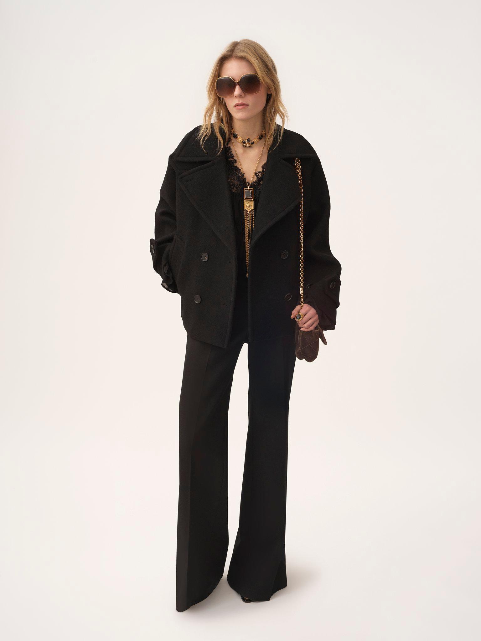 Oversized short coat in wool Product Image