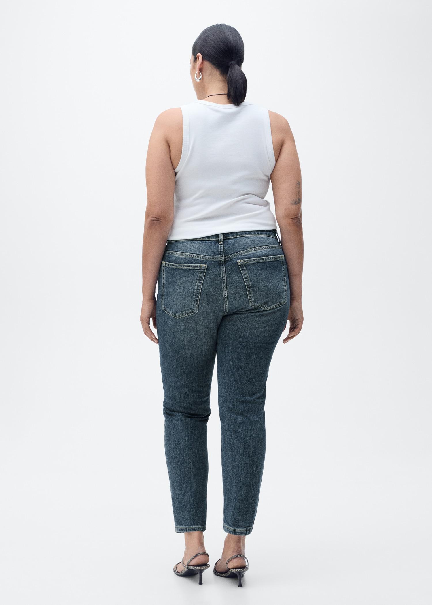 Claudia slim-fit cropped jeans - Women | MANGO USA Product Image