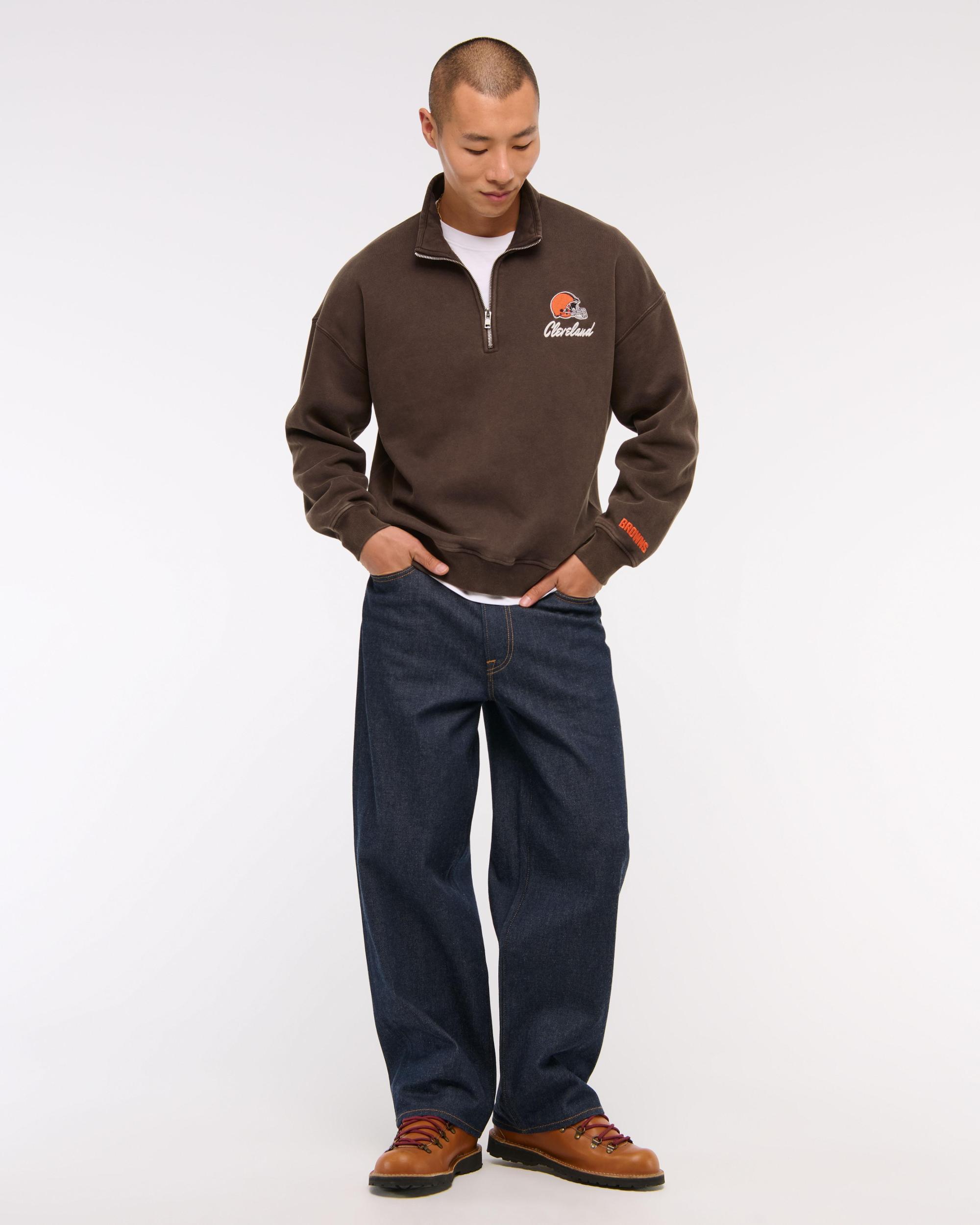Chicago Bears Half-Zip Sweatshirt Product Image