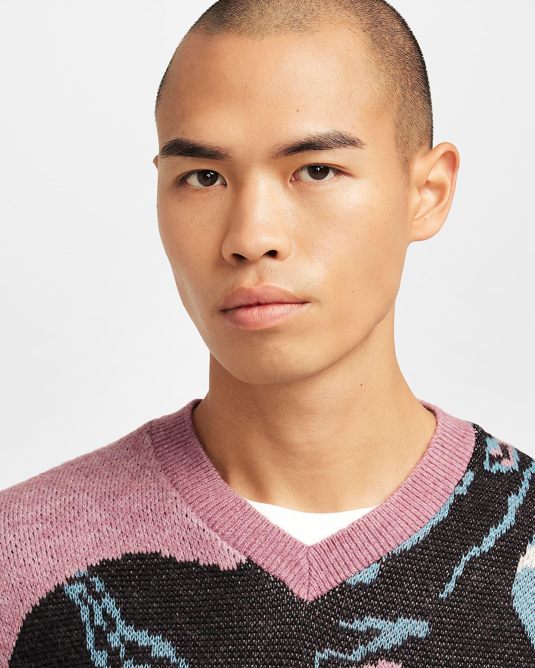 Men's Nike SB Sweater Vest Product Image