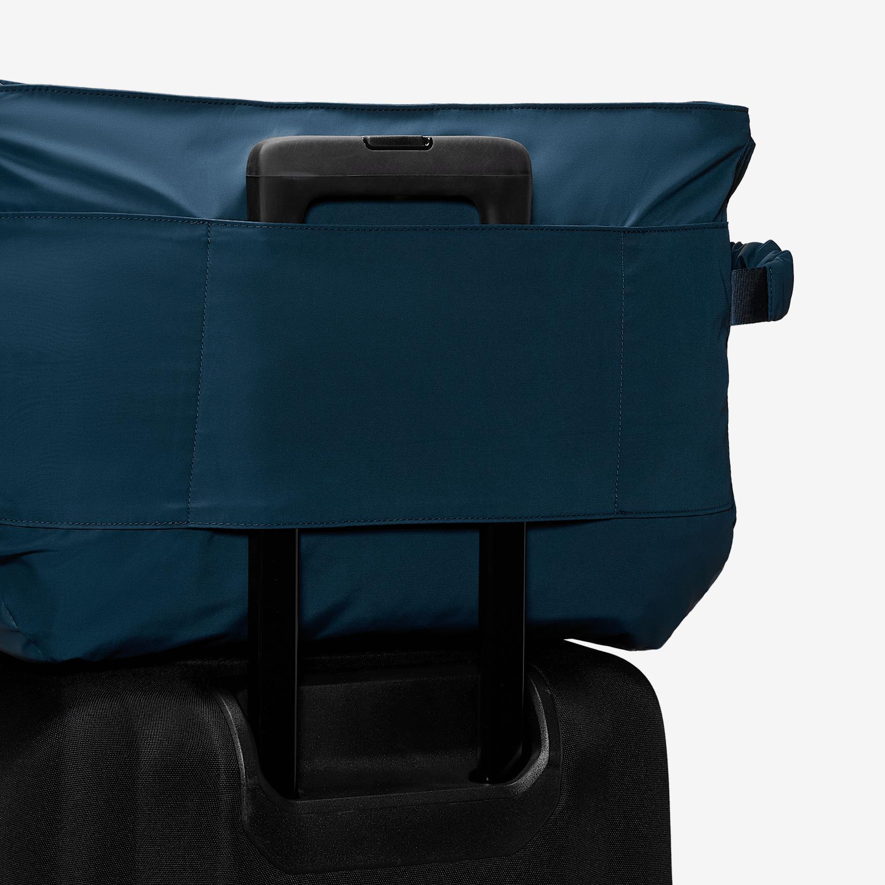Nike One Tote Bag (25L) Product Image