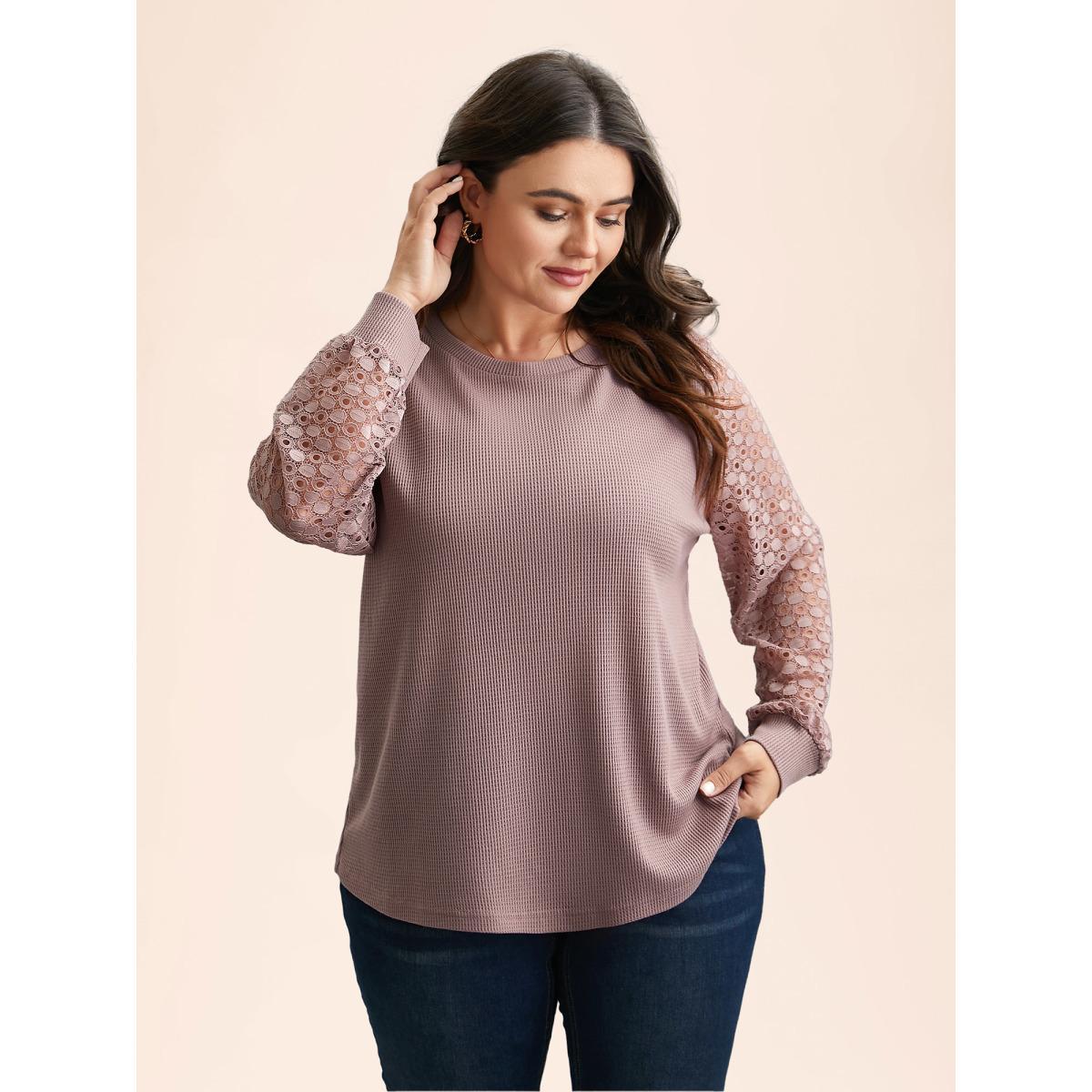 Plus Size Textured Lace Spliced Stretchy T-Shirt Dirtypink Women Elegant Texture Round Neck Everyday T-shirts BloomChic 10/M Product Image