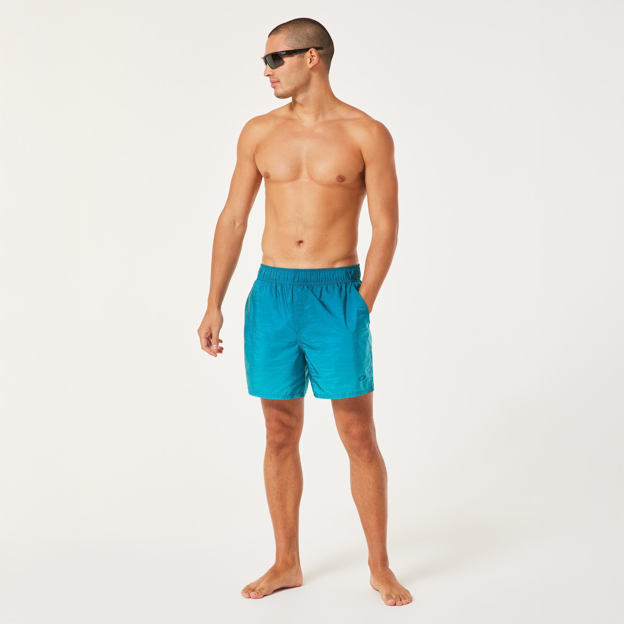 Oakley Men's Gradient 16'' Beachshort Size: M Product Image
