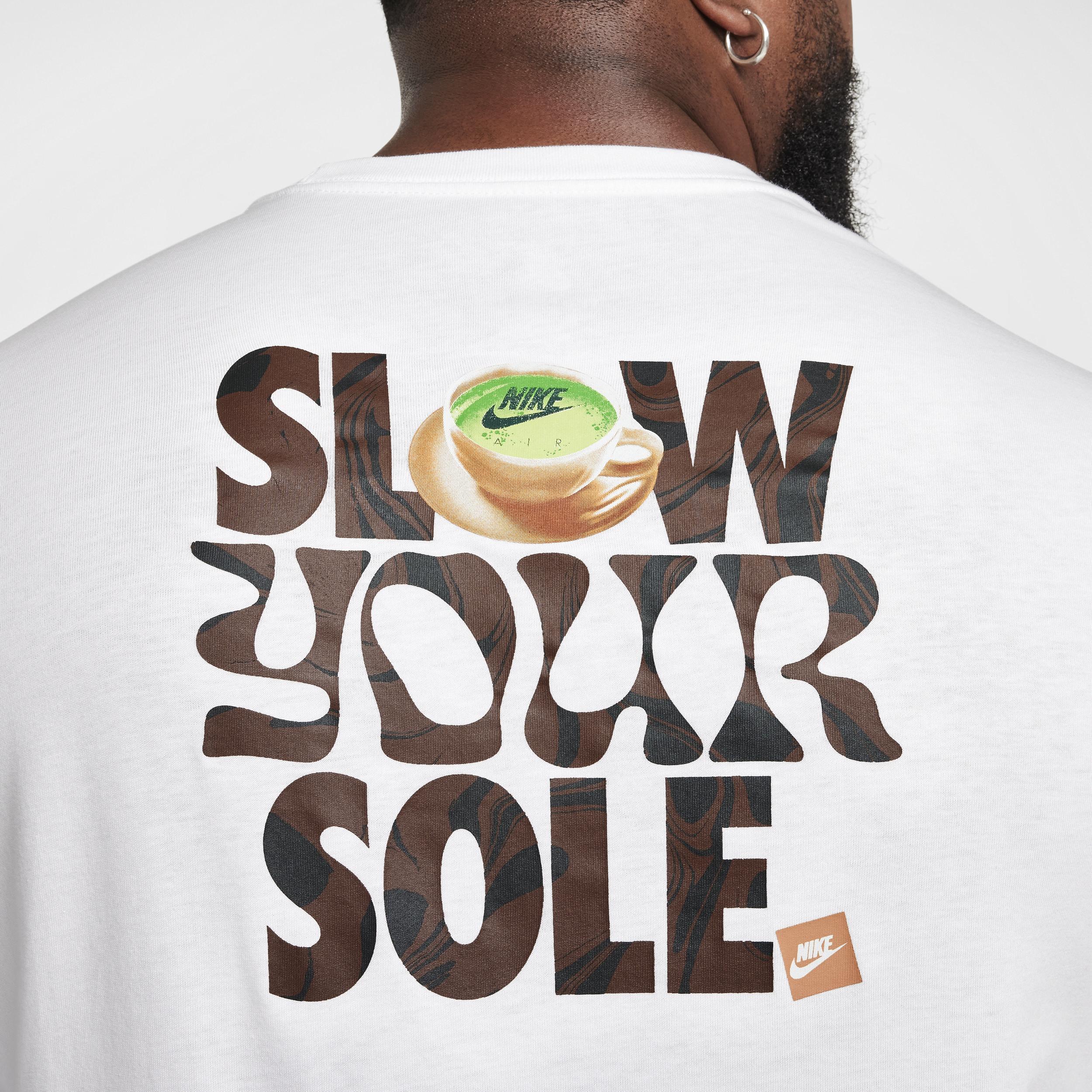 Men's Nike Sportswear Club Long-Sleeve T-Shirt Product Image