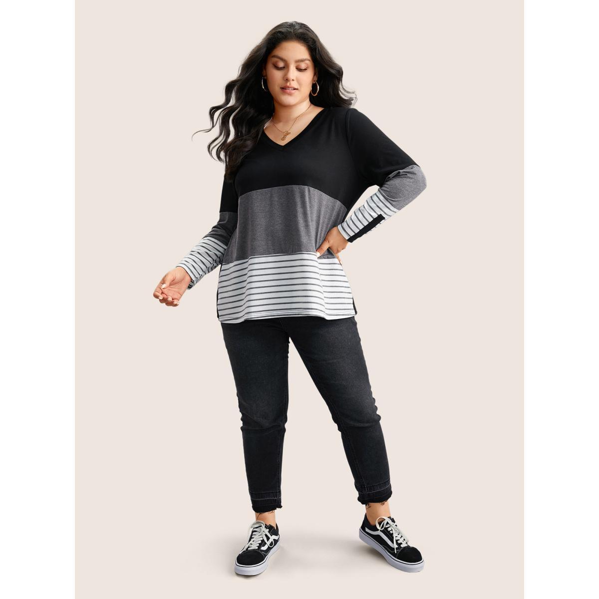 Plus Size Colorblock Contrast Striped V Neck T-shirt Black Women Casual Contrast Striped V-neck Everyday T-shirts BloomChic 18-20/2X Product Image