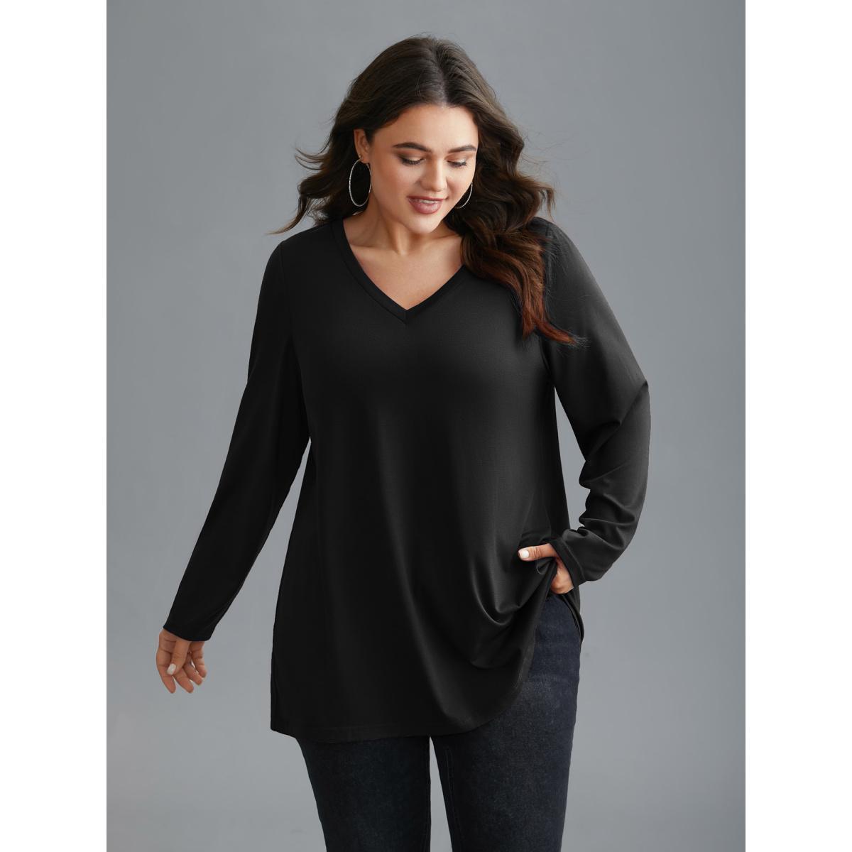 Plus Size Solid V Neck Basic T-shirt Black Women Casual Non V-neck Loose Everyday T-shirts BloomChic 18-20/2X Product Image