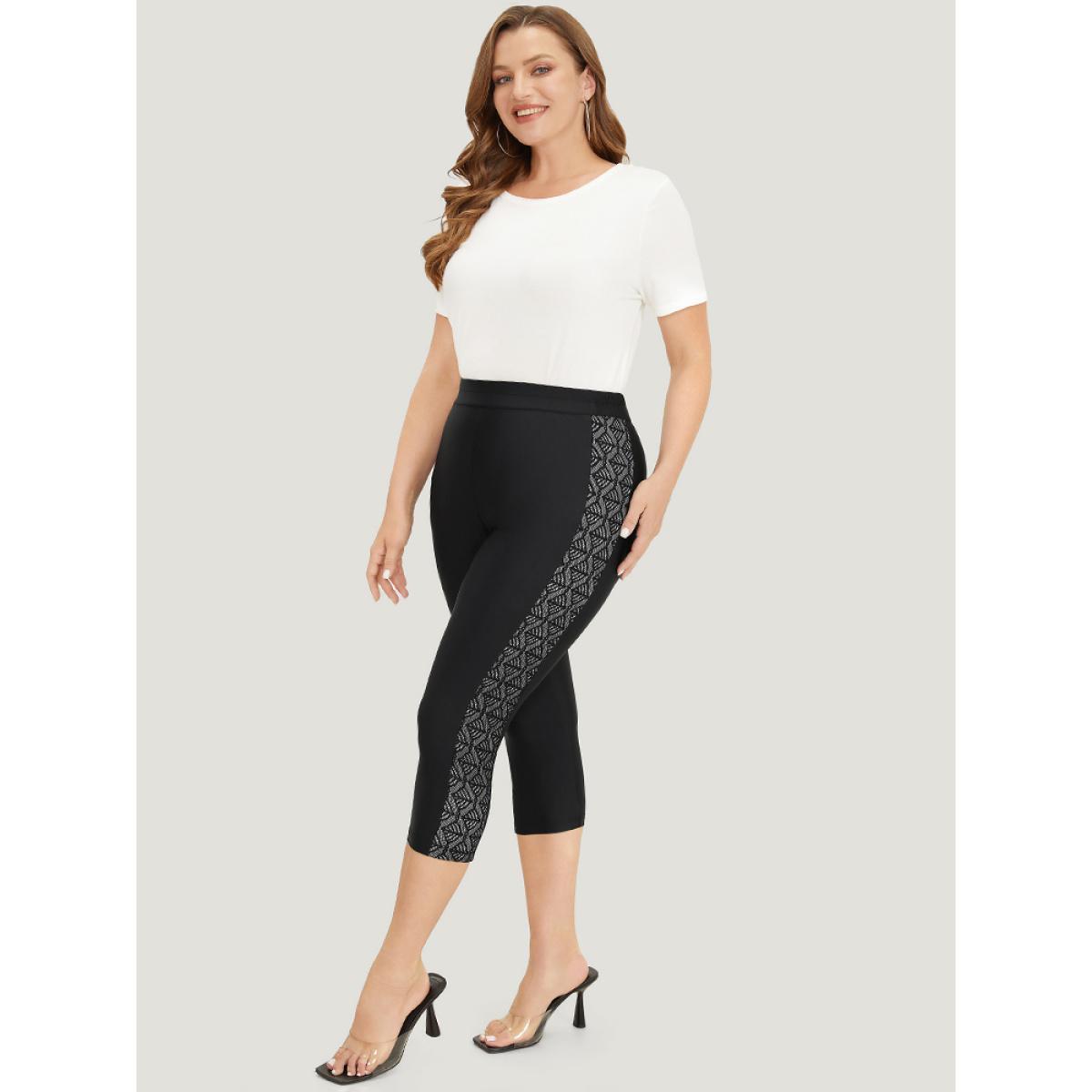 Plus Size Solid Crochet Lace High Rise Cropped Leggings Women Black Elegant High stretch Bodycon High Rise Dailywear Leggings BloomChic 28/5X Product Image
