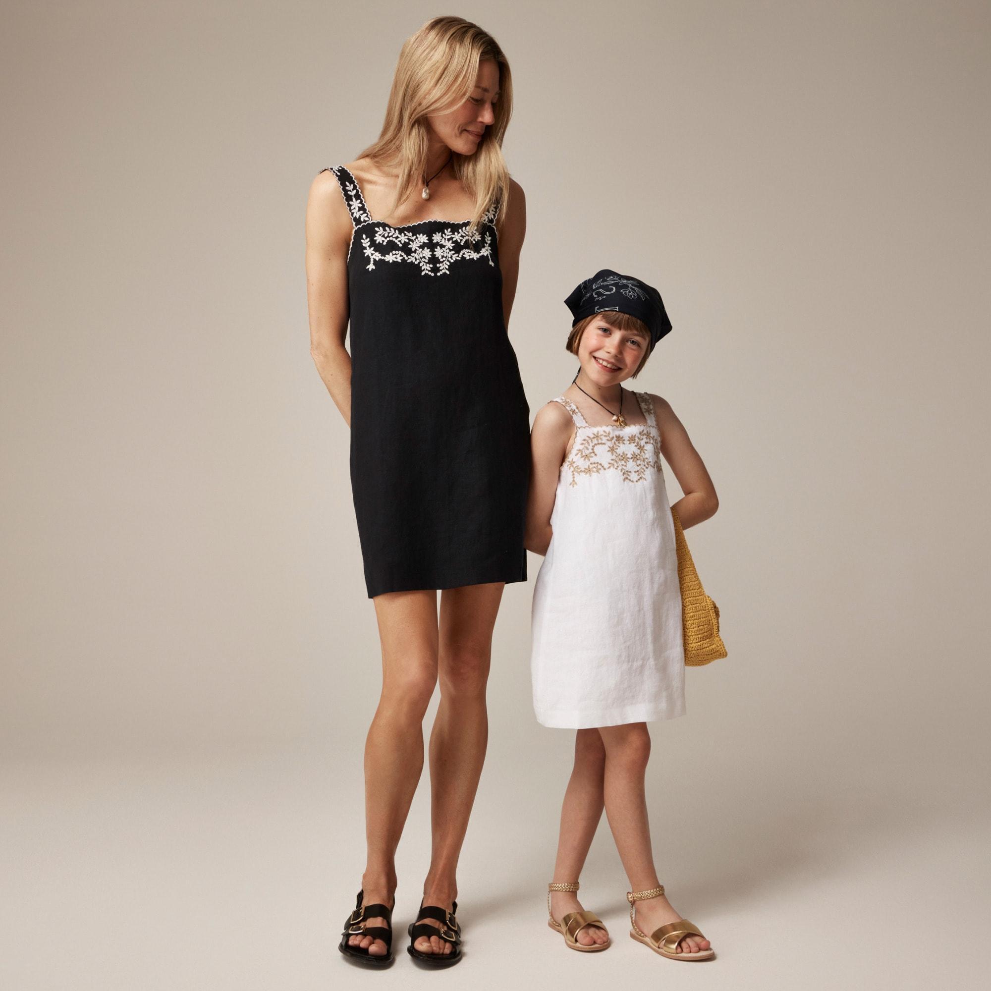 Embroidered linen shift dress Product Image
