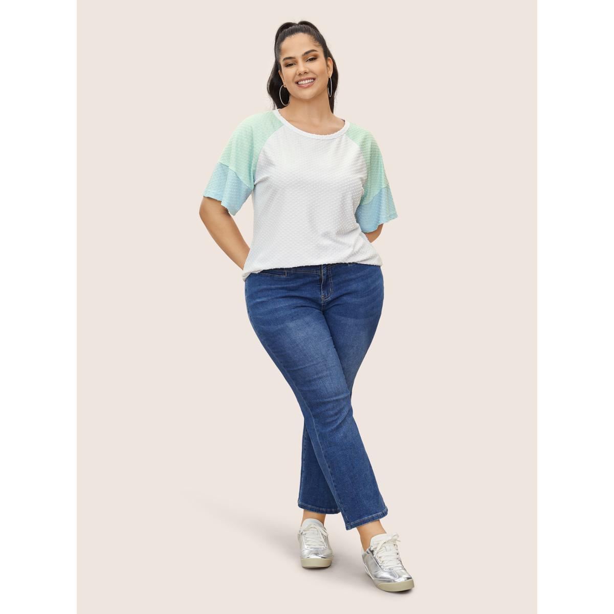 Plus Size Round Neck Textured Patchwork Contrast T-shirt White Women Casual Texture Round Neck Everyday T-shirts BloomChic 22-24/3X Product Image