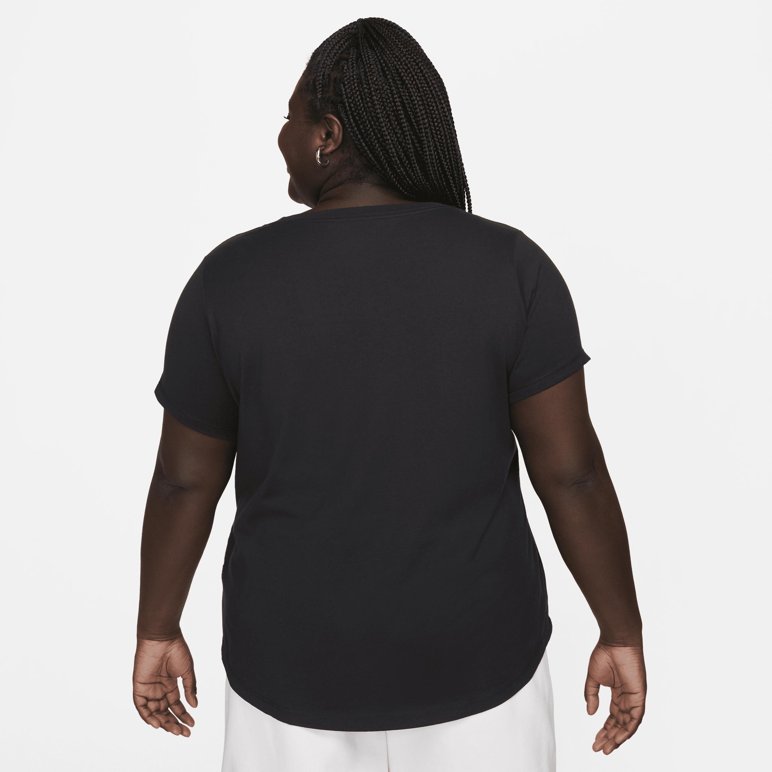 Nike Sportswear Essentials Women's Logo T-Shirt (Plus Size) Product Image