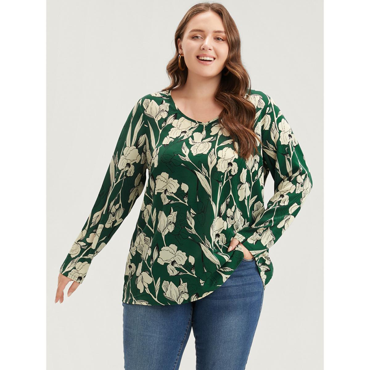 Plus Size Emerald Floral Printed V Neck Blouse Women Elegant Long Sleeve V-neck Dailywear Blouses BloomChic 28/5X Product Image
