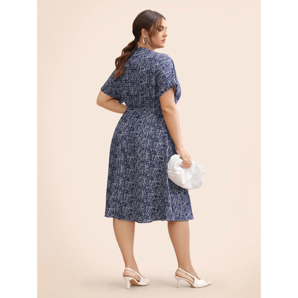 Plus Size Allover Print Batwing Sleeve Notched Blouse DarkBlue Women At the Office Non Notched collar Short sleeve Curvy BloomChic 10/M Product Image