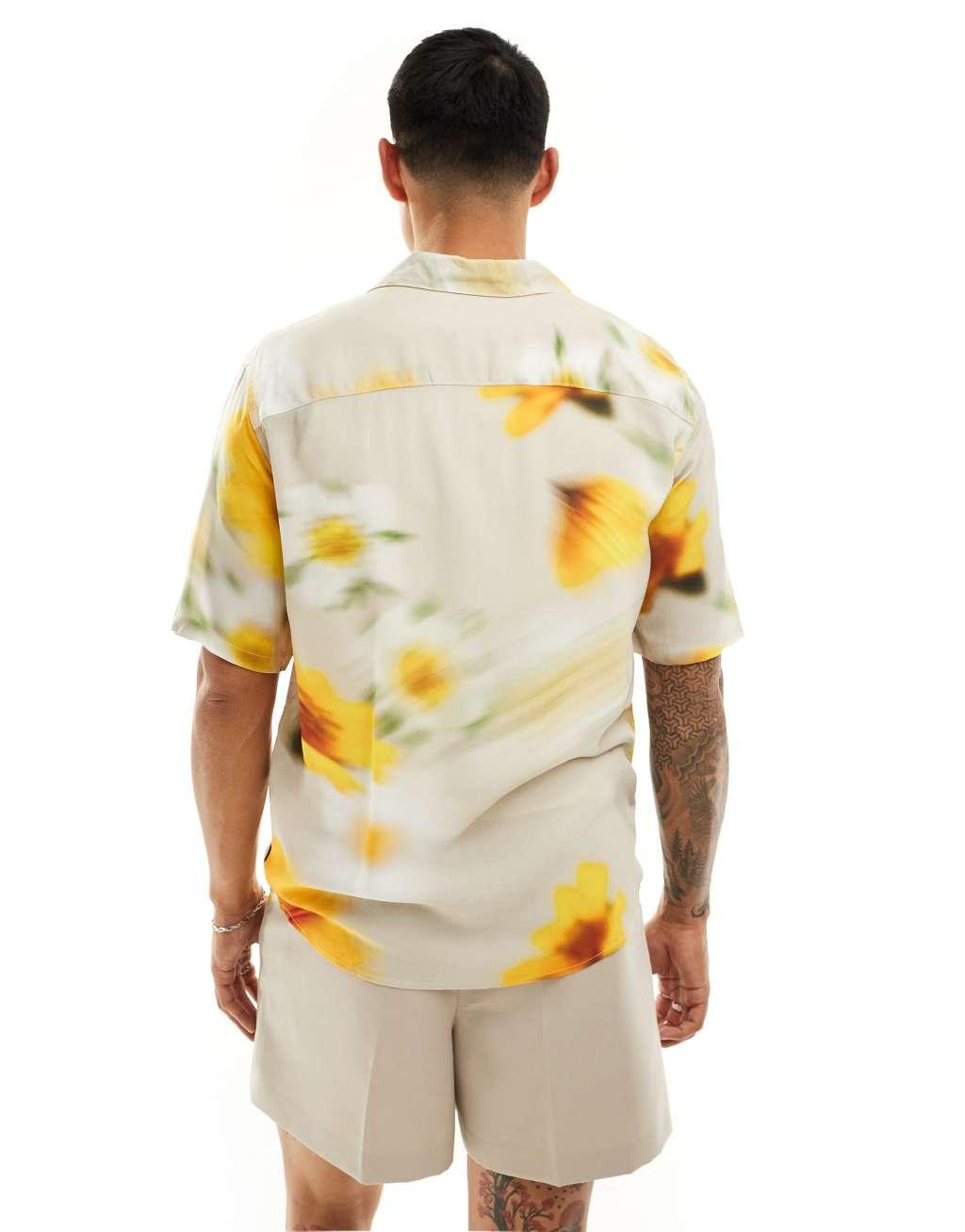 ONLY & SONS revere collar viscose shirt with blurred floral print in beige Product Image