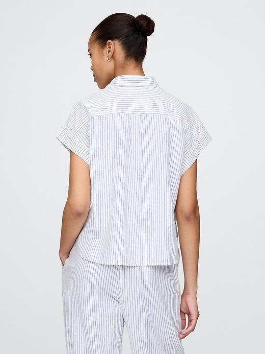 Linen-Blend Cropped Shirt Product Image