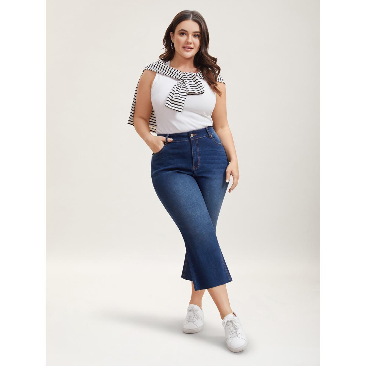 Plus Size Loose Frayed Hem Crop Jeans Women Denimindigo Casual Button Medium stretch Slanted pocket Jeans BloomChic 18/2X Product Image