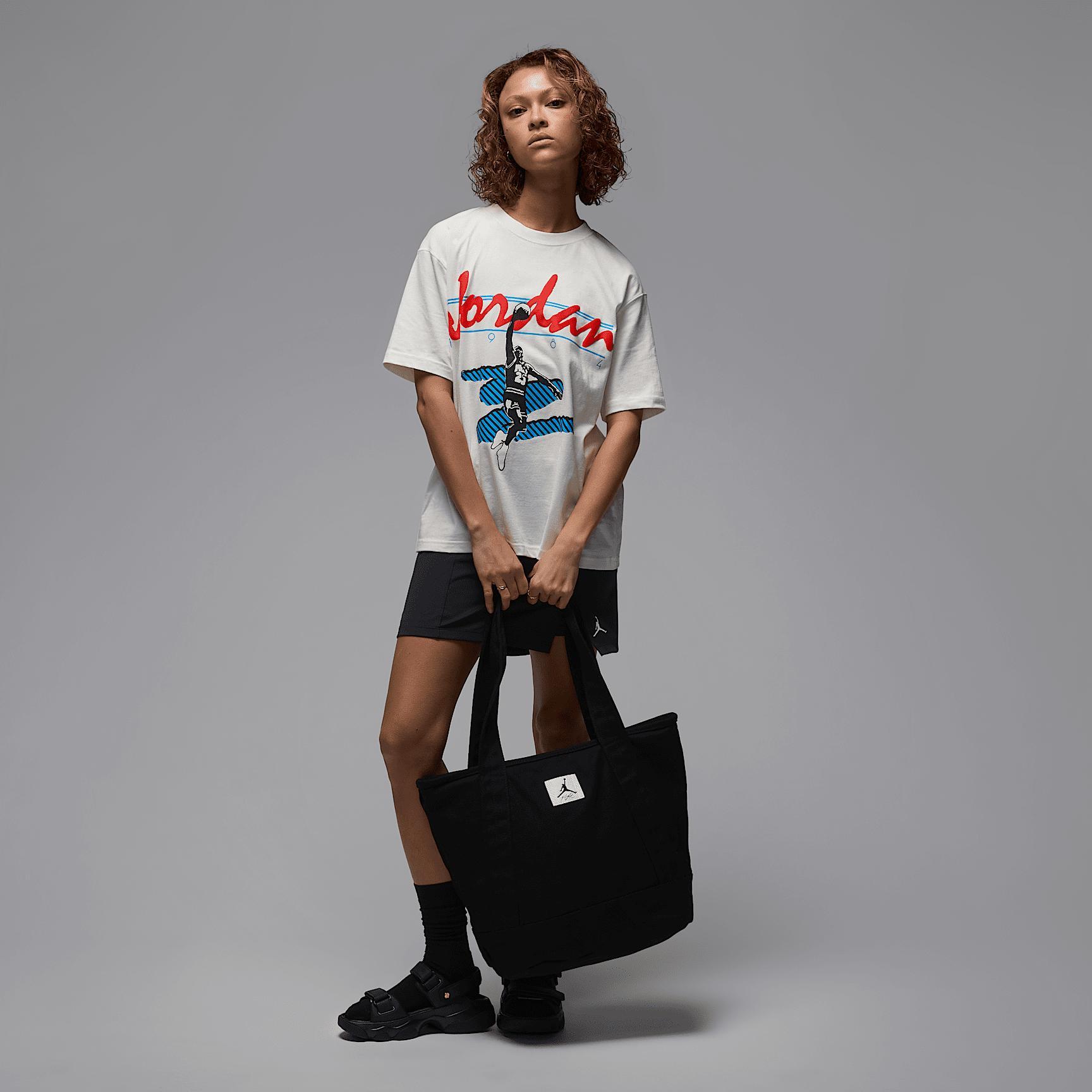 Jordan MVP Women's Graphic T-Shirt Product Image