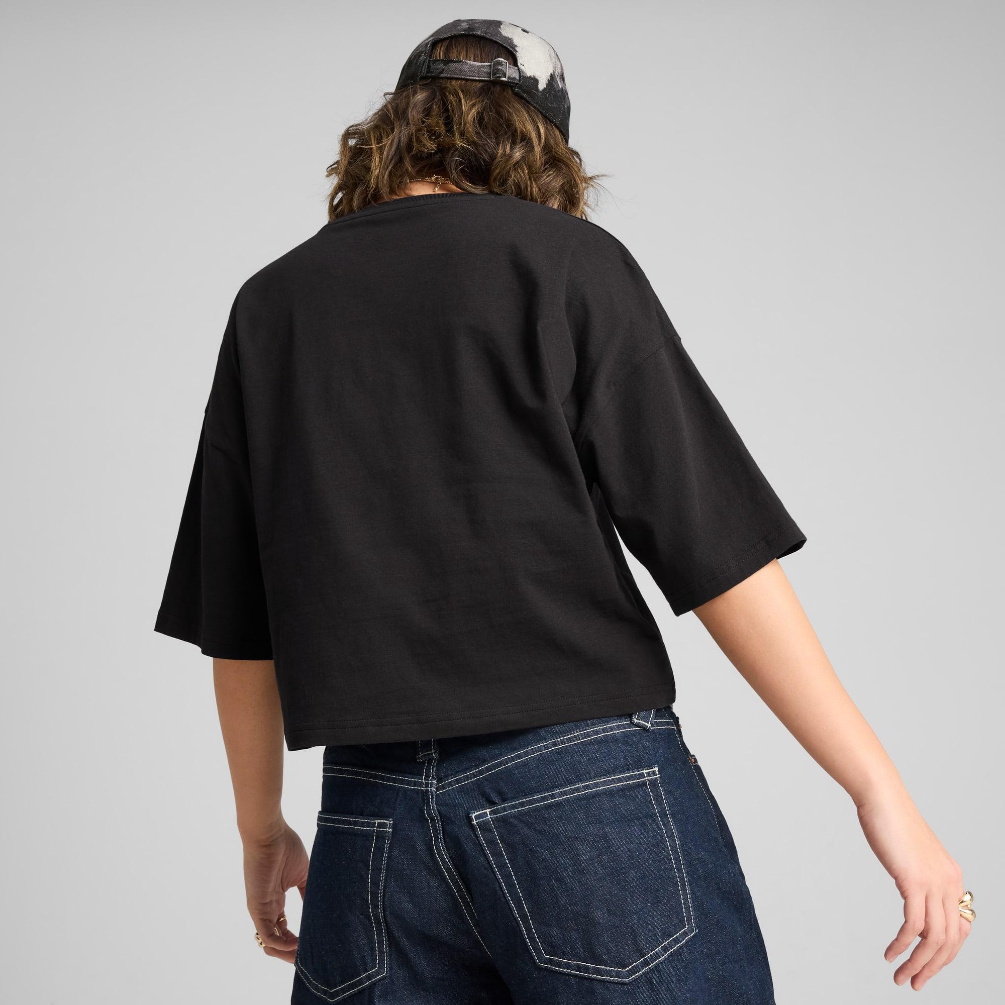 Wardrobe Essentials Women's Oversized Short Tee Product Image