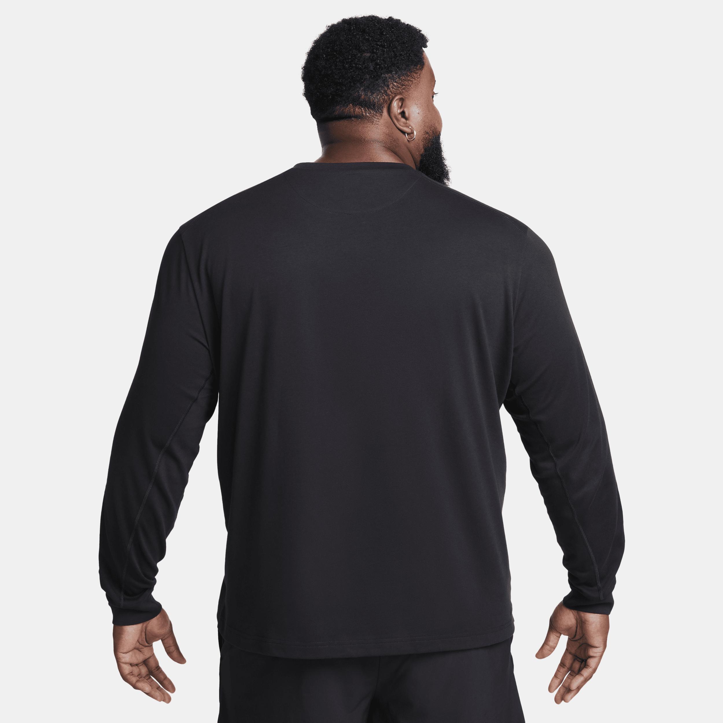 Nike Men's Primary Dri-FIT Long-Sleeve Versatile Top Product Image